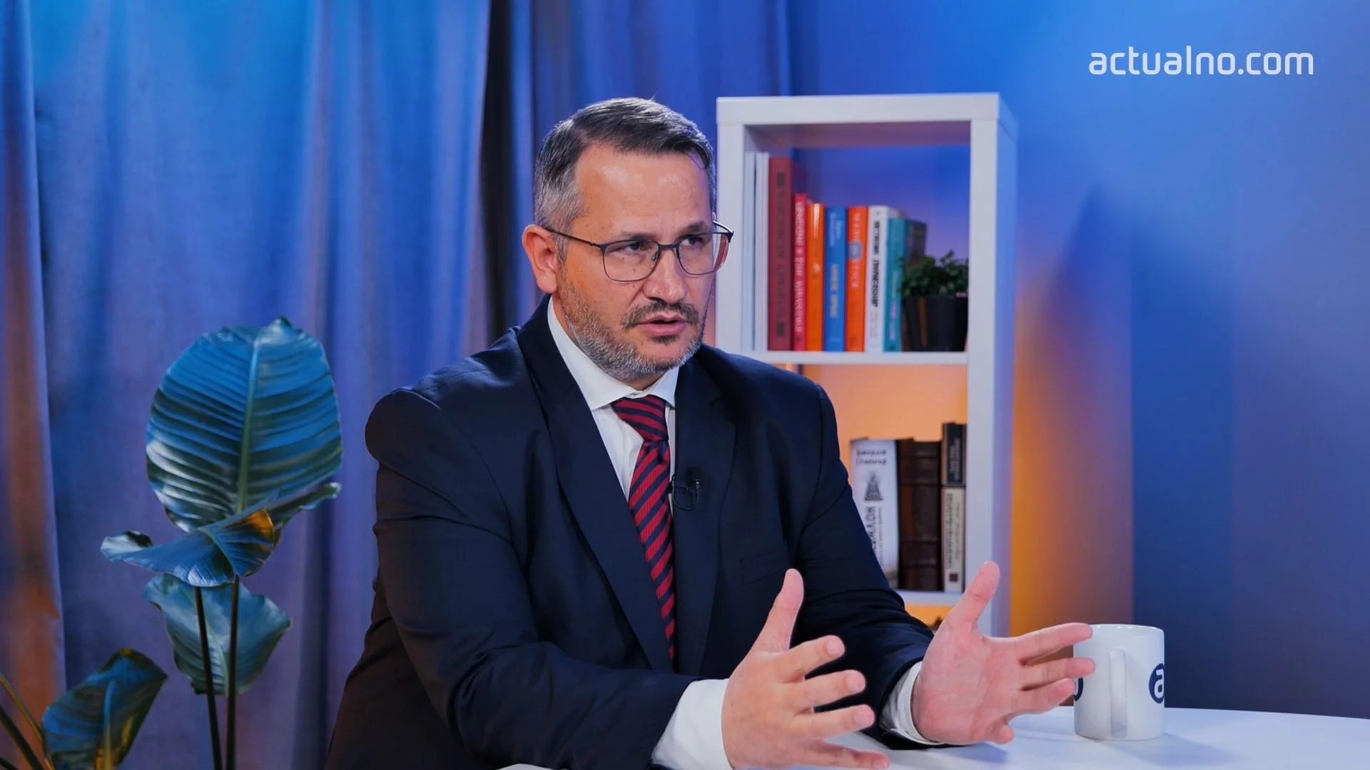 Иван Христанов: 48 000 евро струват билбордовете ми за предизборната кампания, сам ги платих