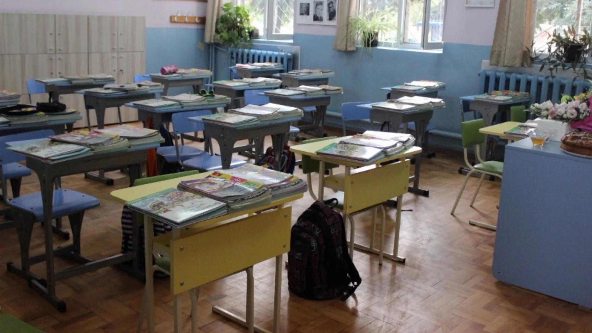 Учениците с две дълги пролетни ваканции през 2027 г., МОН промени графика