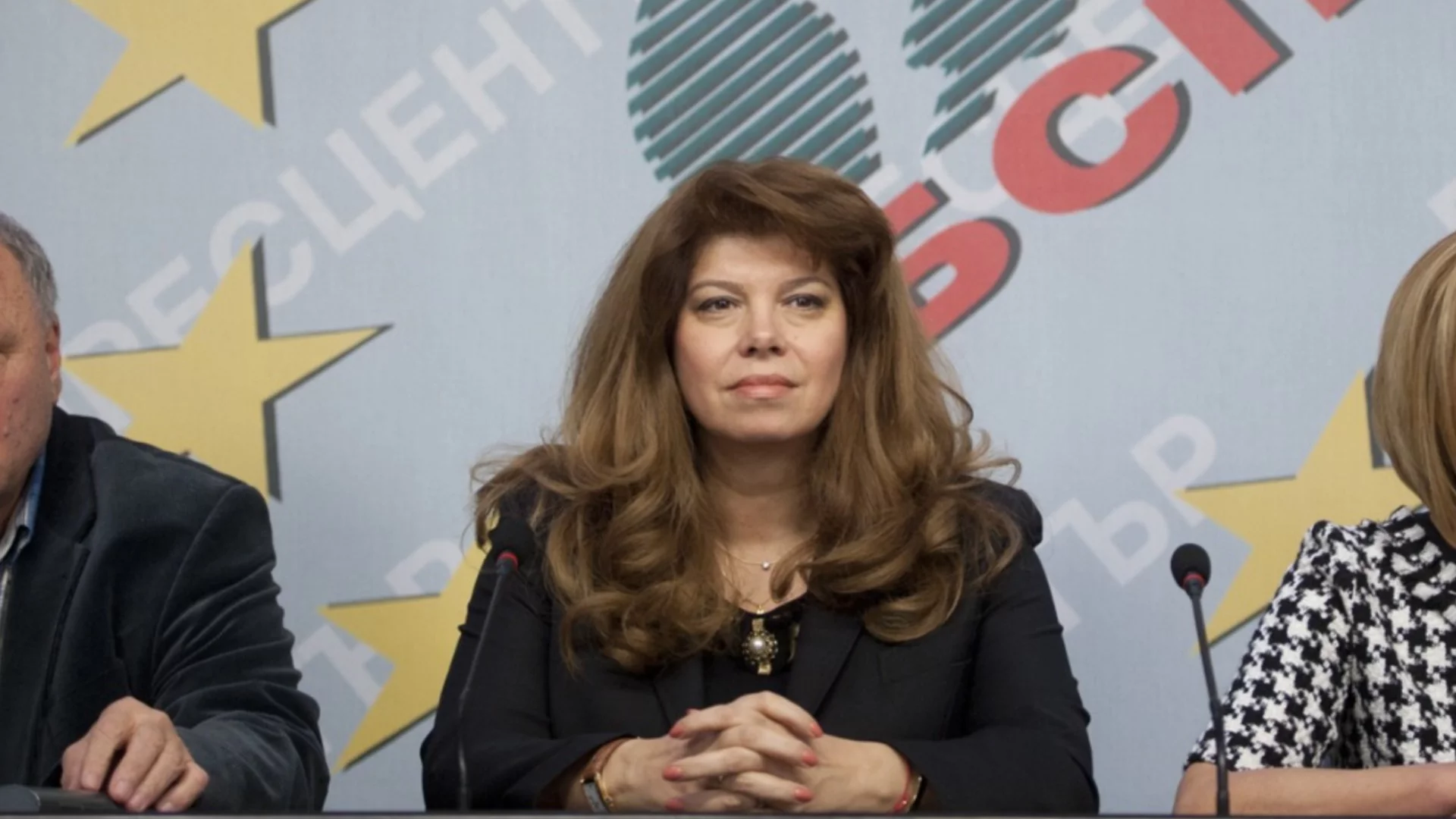 Йотова с благодарност към БСП: Никога не бих пренаписала биографията си, човек трябва да знае откъде е тръгнал
