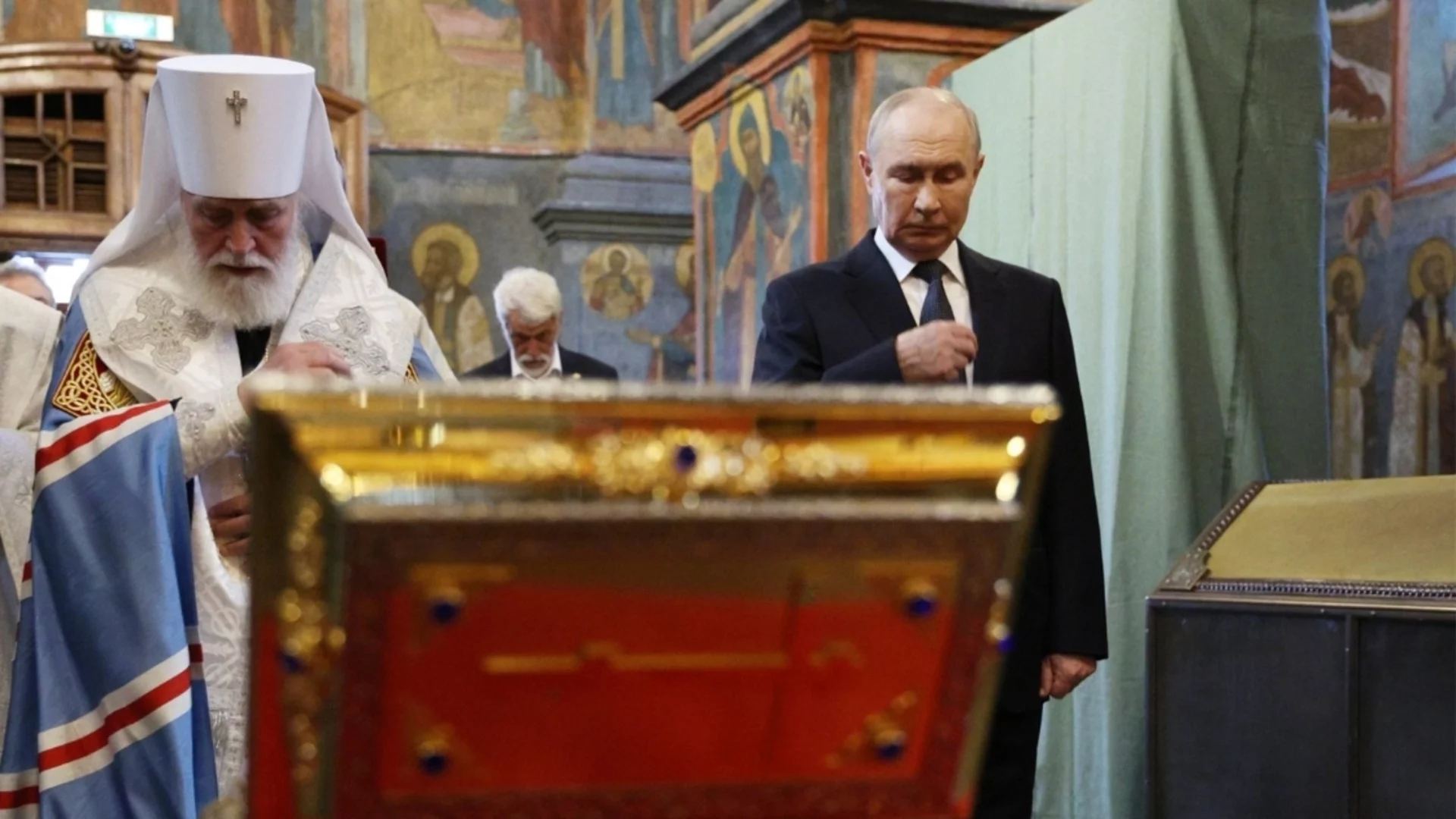"Зеленски е на хълма Поклонная и гледа Кремъл през бинокъл": Защо Путин отказал среща с директора на ЦРУ