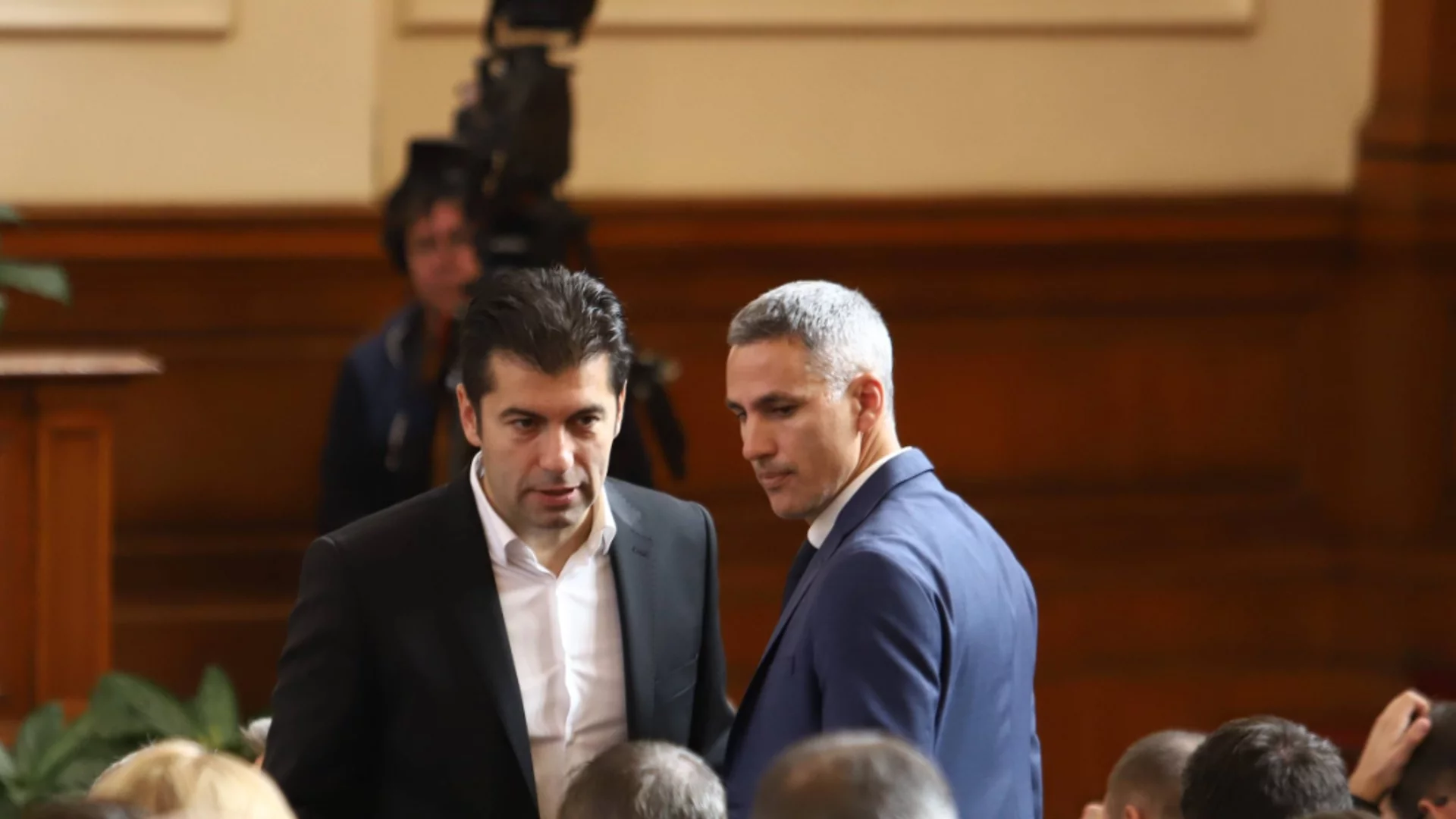 "Има защо да се притесняват": Кирил Петков за Йотова и президентския вот