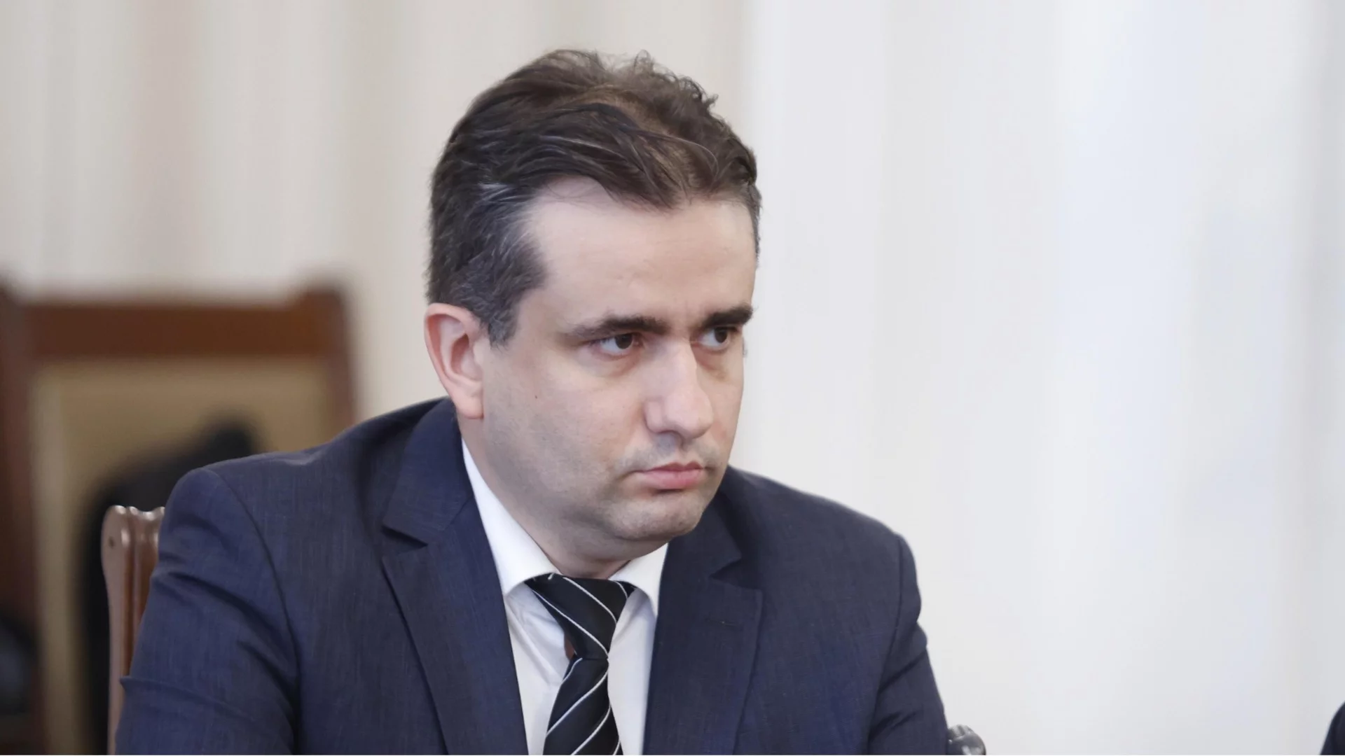 Божидар Божанов за Андрей Гюров:  Партиите трябва да се дръпнат назад и да не пречат