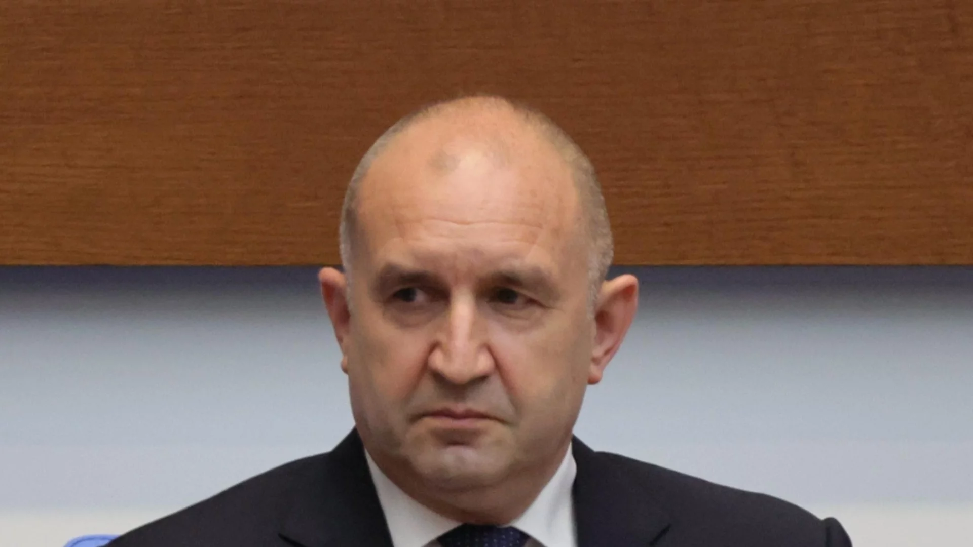 "Новите собствени ресурси на ЕС": Радев се тревожи, че част от акцизите за цигарите може да отидат в бюджета на Европа