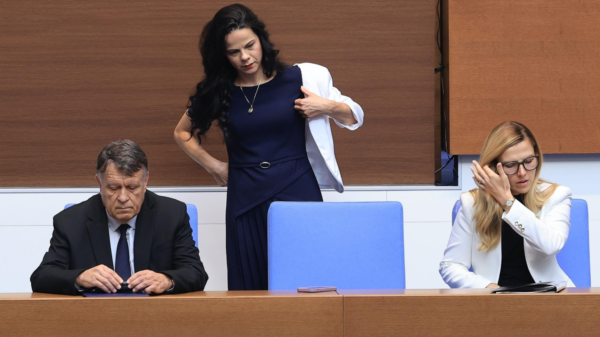 Неразбраната министърка и реформата, от която на никой нищо не му е ясно