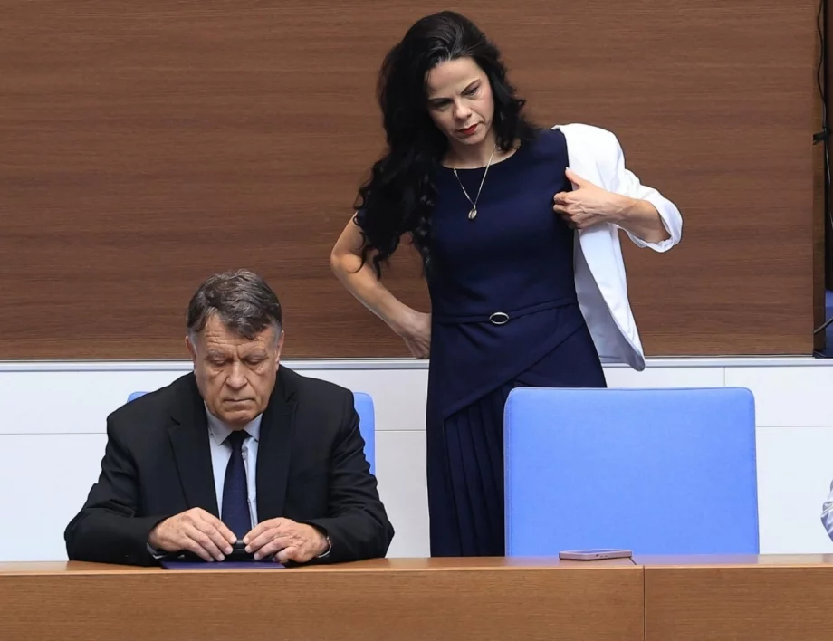 Неразбраната министърка и реформата, от която на никой нищо не му е ясно