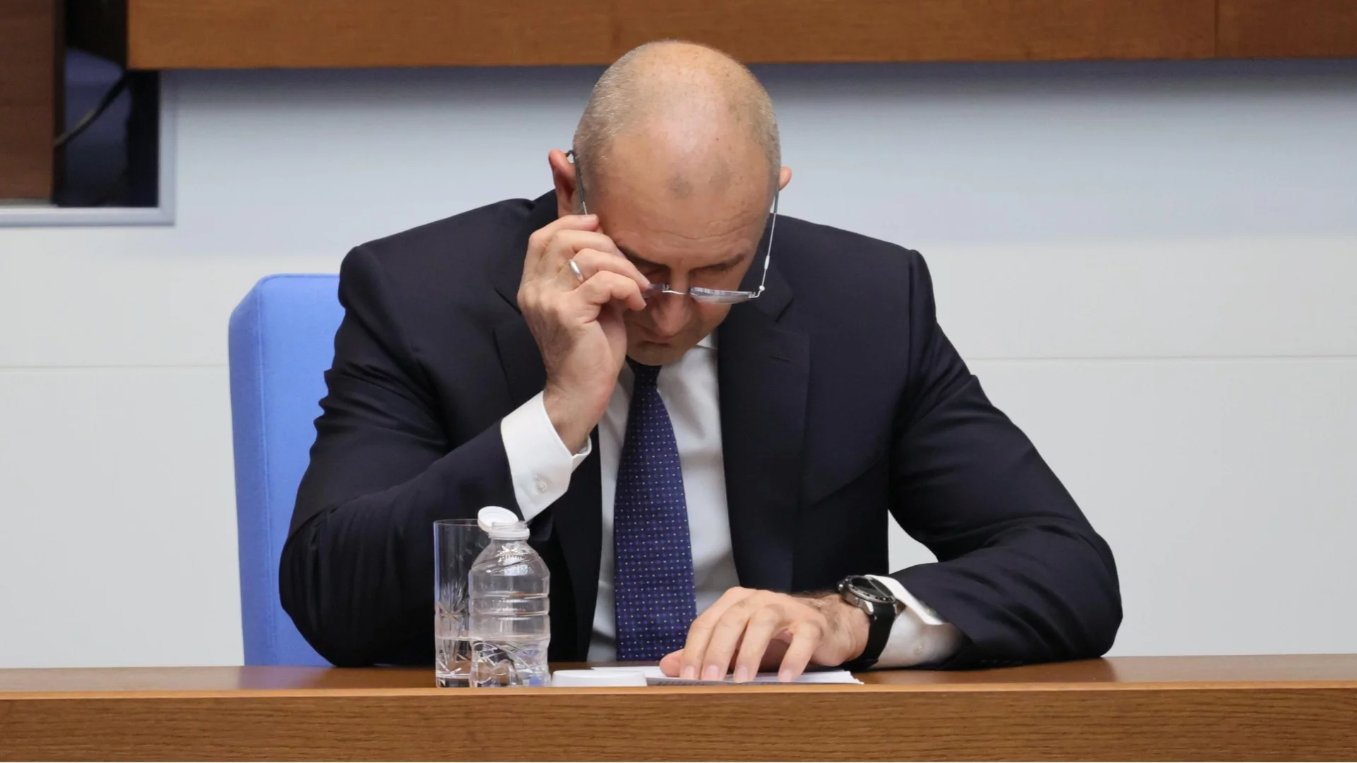 Управляващите още мълчат за минималната заплата през 2027 г.