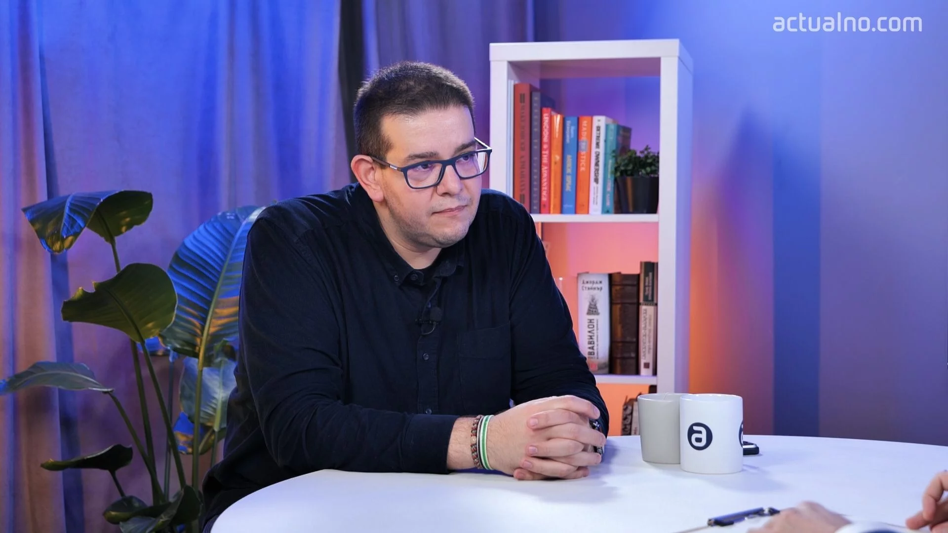 Руслан Трад: АзГ печели като "паразит на системата"