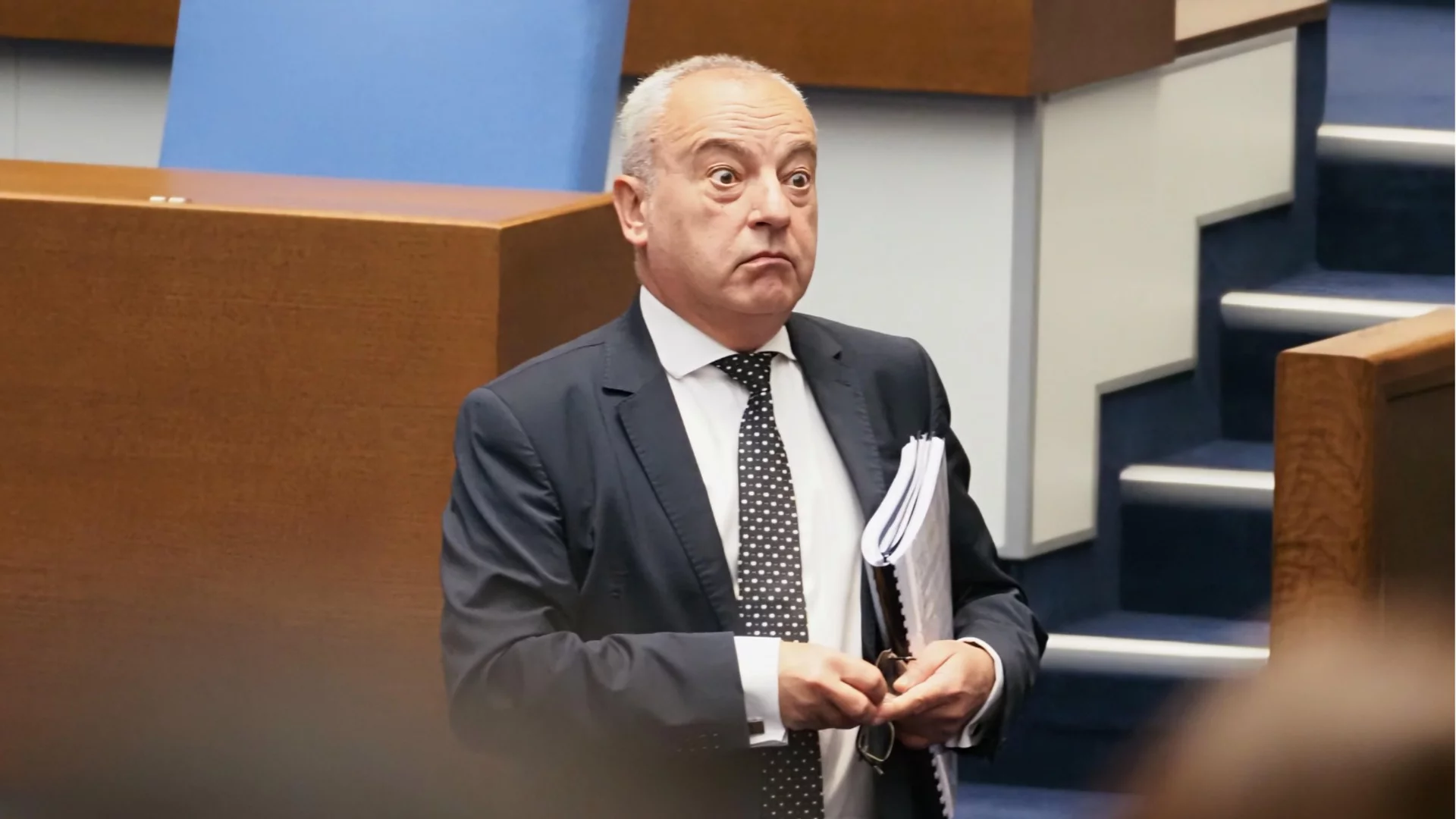 Правителството премахва част от националните бюджетни правила - заменя ги с европейски контрол