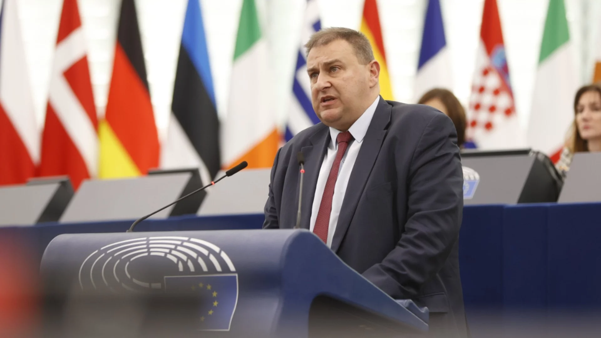 Не сменям ГЕРБ с Йотова, но не ми е в характера да мишкувам: Евродепутат на Борисов с остро обяснение за подкрепата си към нея