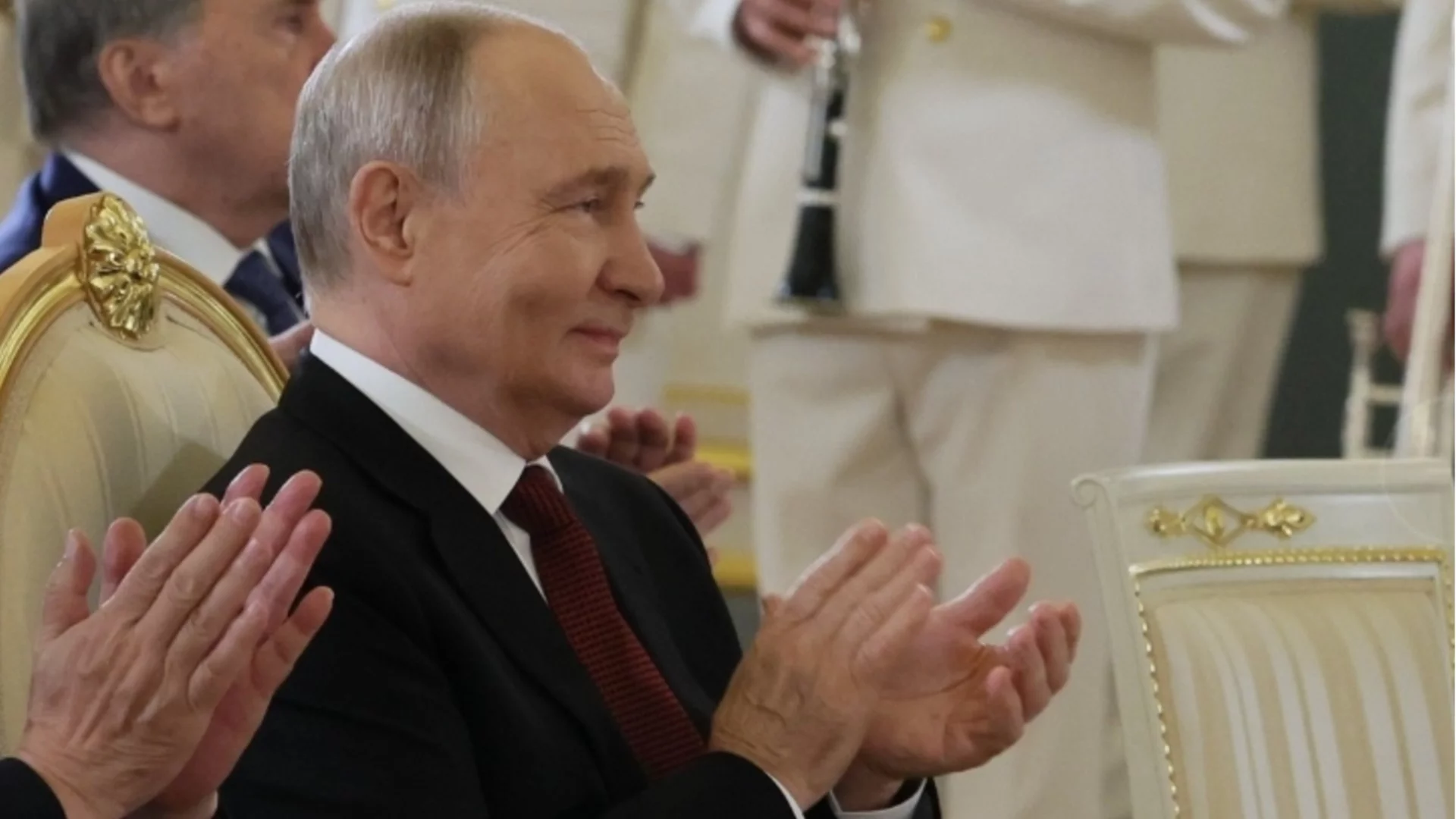 "Русия е инвестирала сериозно в германски партии": Как Кремъл планира да прекрои Германия