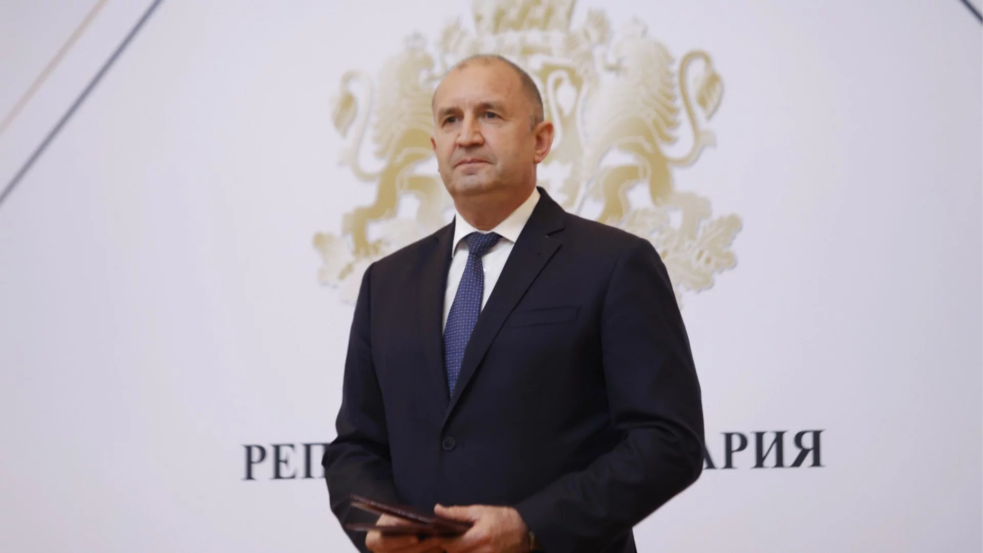 Радев: Трябва час по-скоро ние да градим скоростни пътища, магистрали при високо качество и безопасност