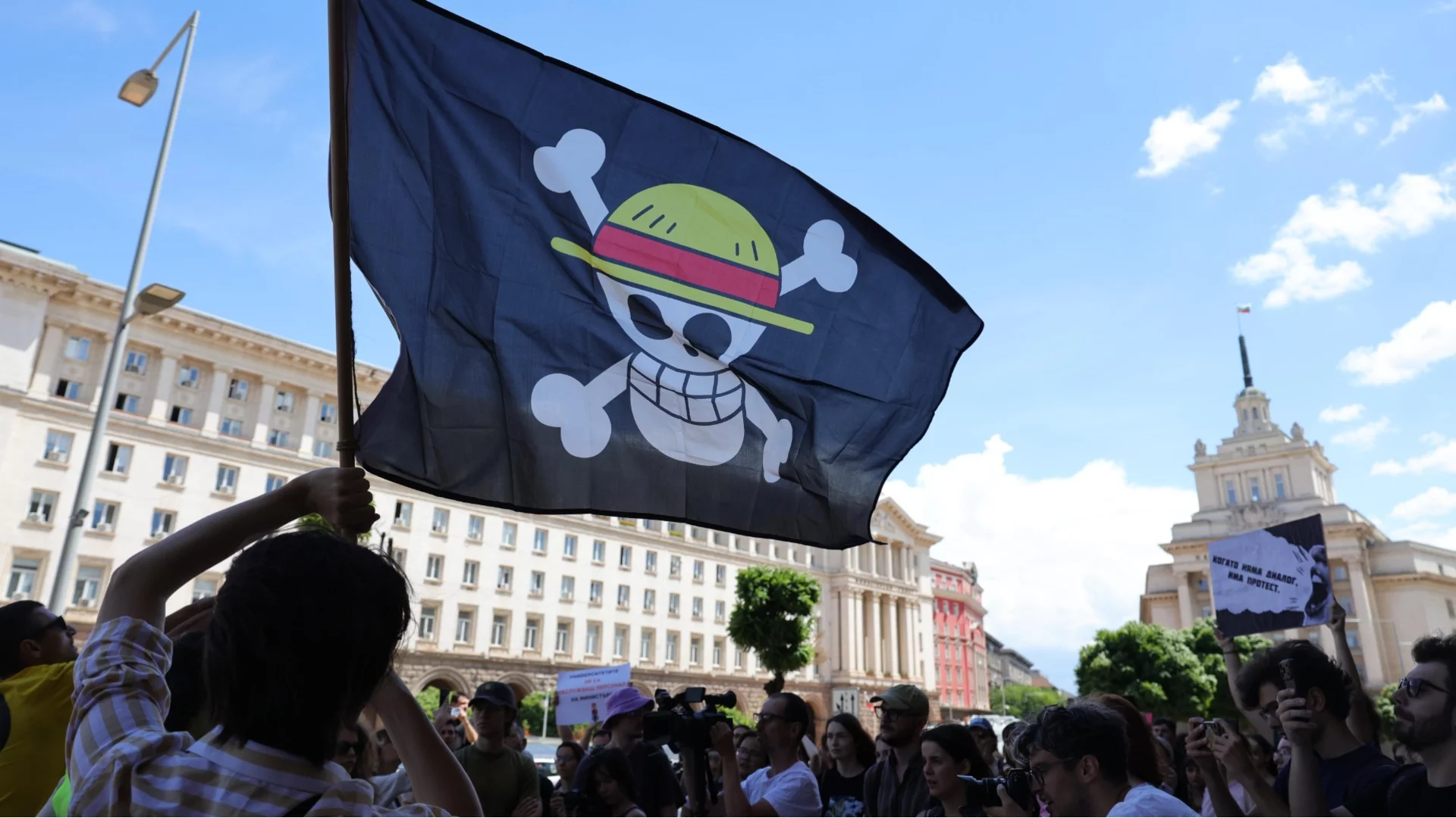 Протестите продължават и ще ескалират: Студенти и преподаватели от НАТФИЗ подновяват акцията си срещу ректора