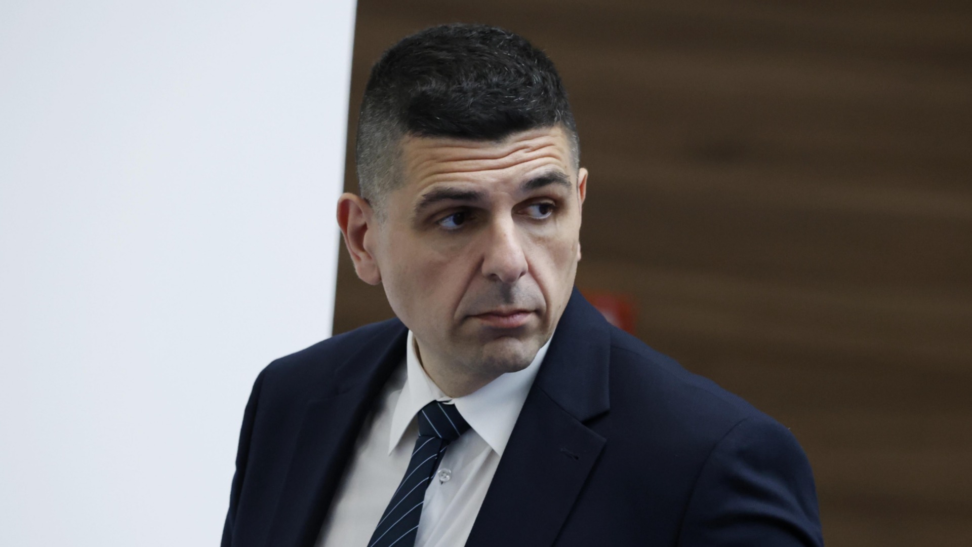 "20 евроцента за литър бензин": ДБ призова Радев за компенсации за горивата (ВИДЕО)