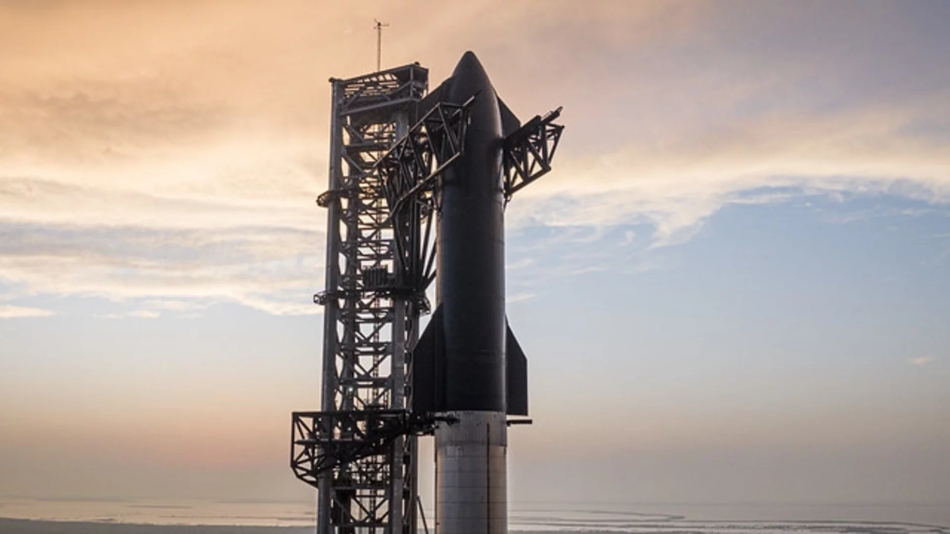 Ракетата на SpaceX, която ще помогне за колонизацията на Марс и Луната, ще бъде изстреляна на 22 септември (Подробности)