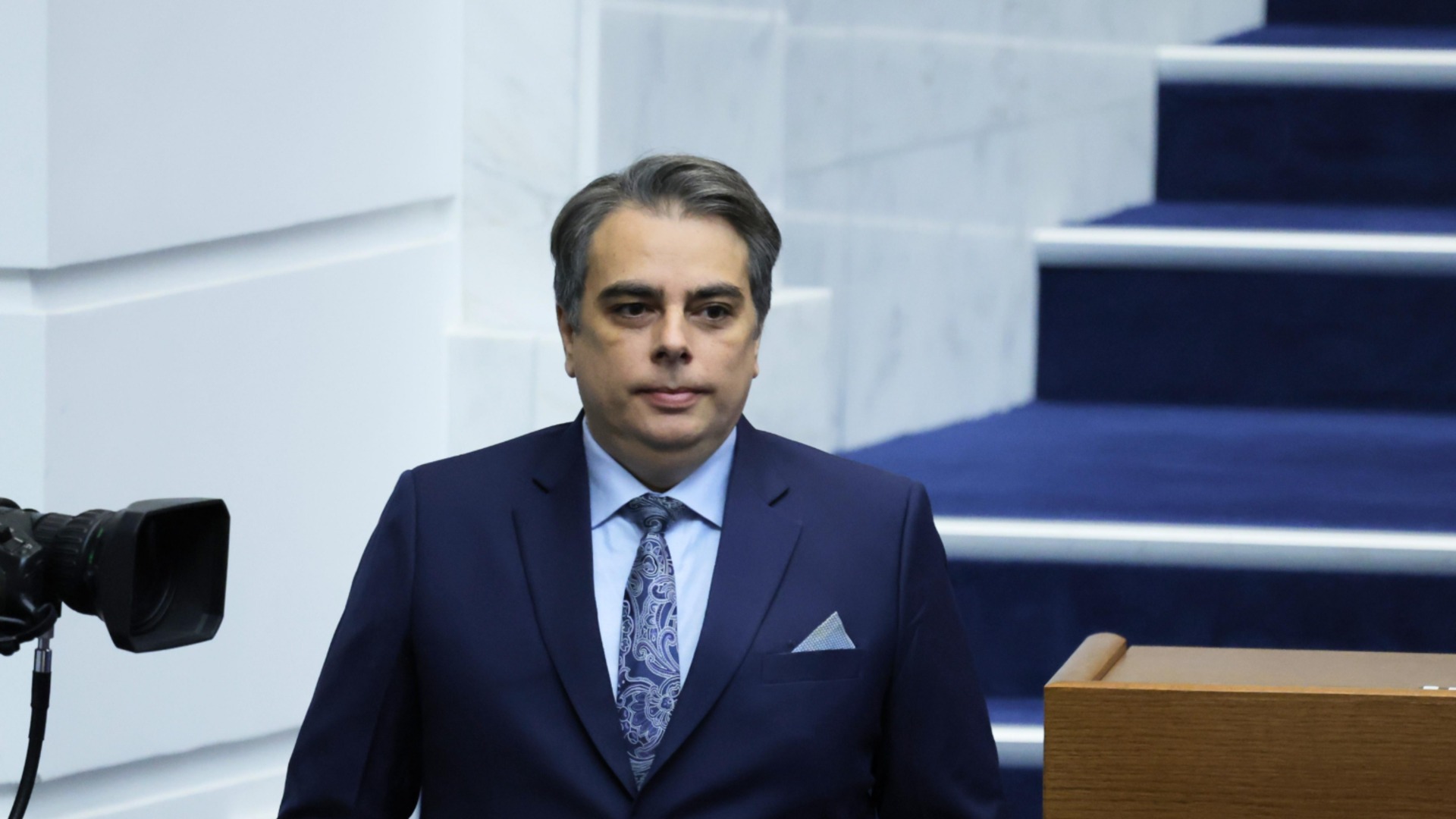 "Колко трябва да стане цената на горивата, за да се събуди правителството": Асен Василев призова за компенсации (ВИДЕО)
