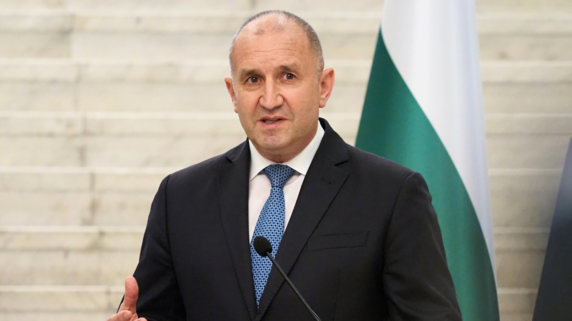 Пакет от мерки за цените на горивата: Държавата ще помогне на обществения транспорт, линейките и гражданите (ВИДЕО)