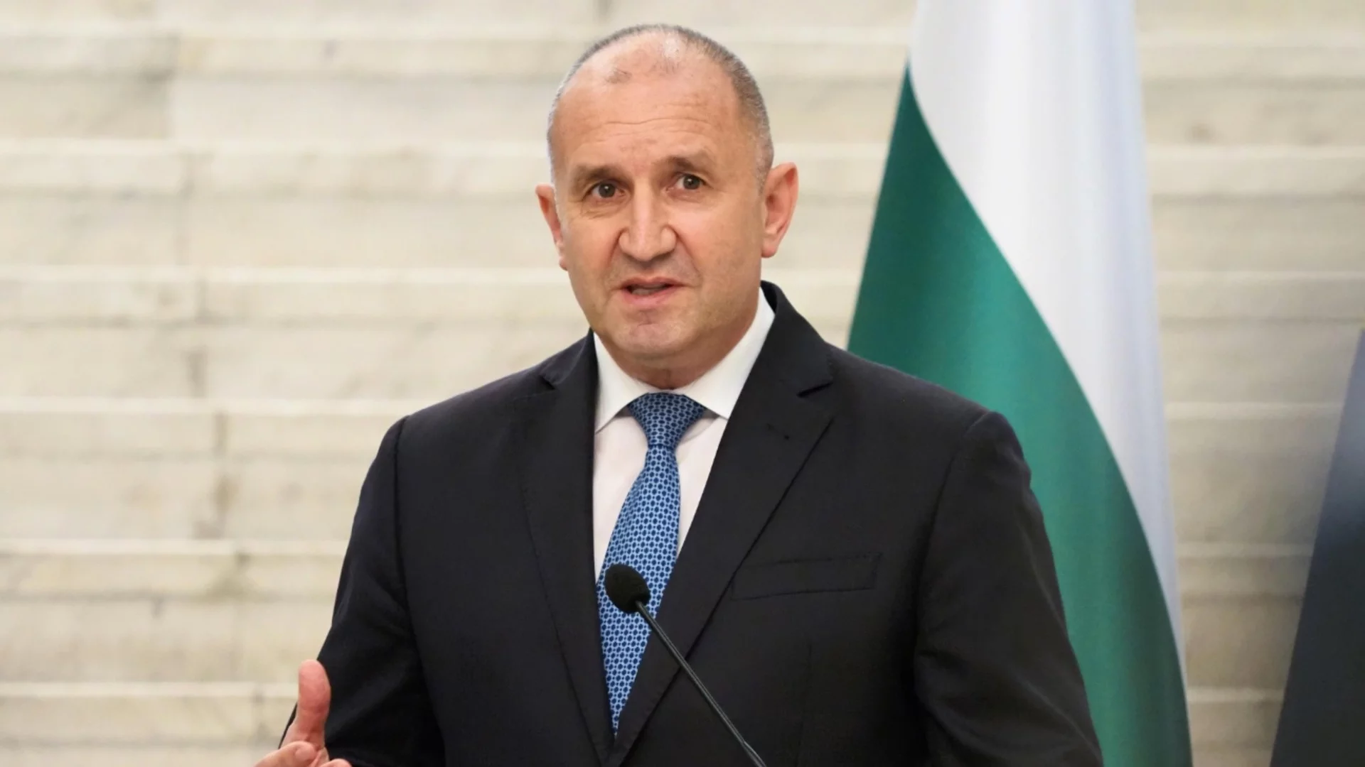 Пакет от мерки за цените на горивата: Държавата ще помогне на обществения транспорт, линейките и гражданите (ВИДЕО)