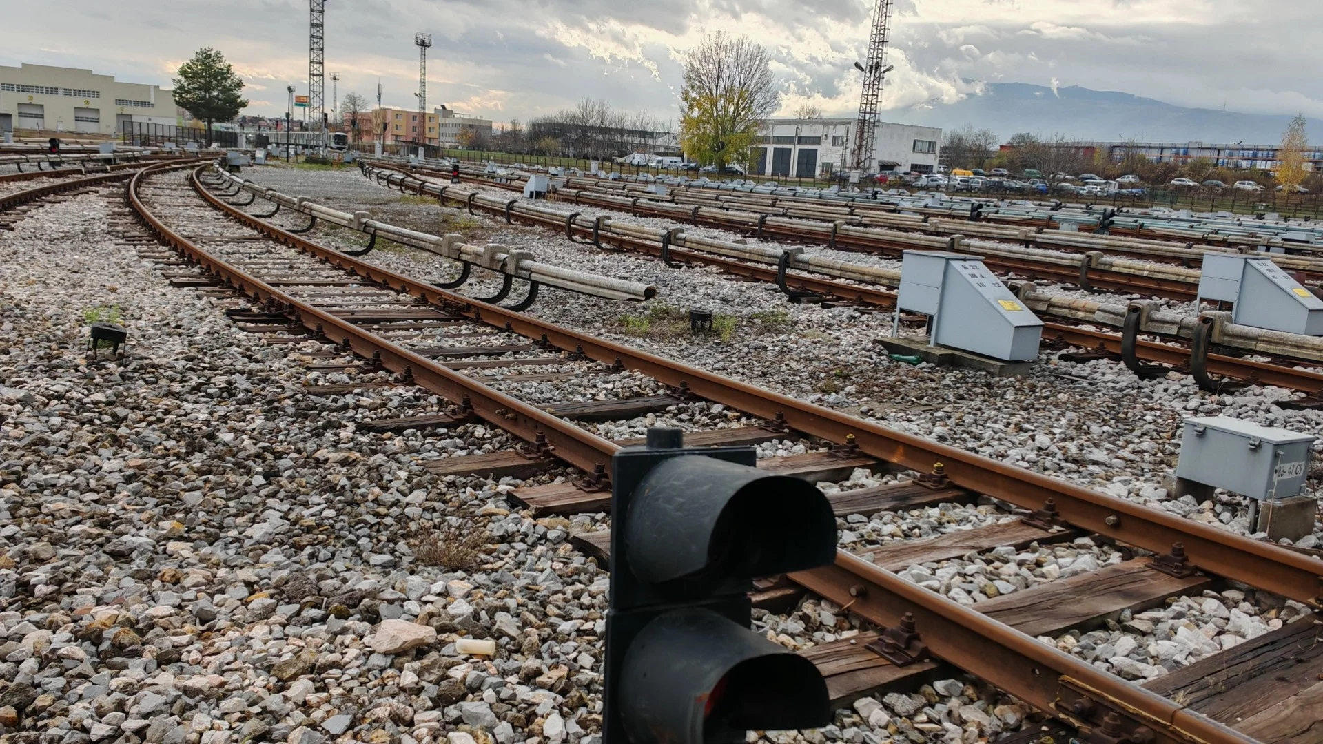 Теч на газ от цистерна затвори жп гарата в Карнобат