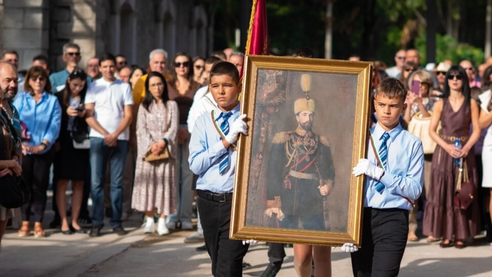Хуманитарната гимназия в Пловдив отвори врати след ремонта
