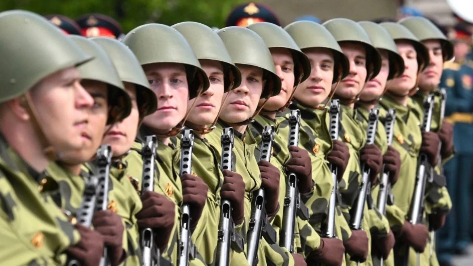 Армения вдигна мерника на руска военна база, Русия затвори консулство на Германия (ВИДЕО)