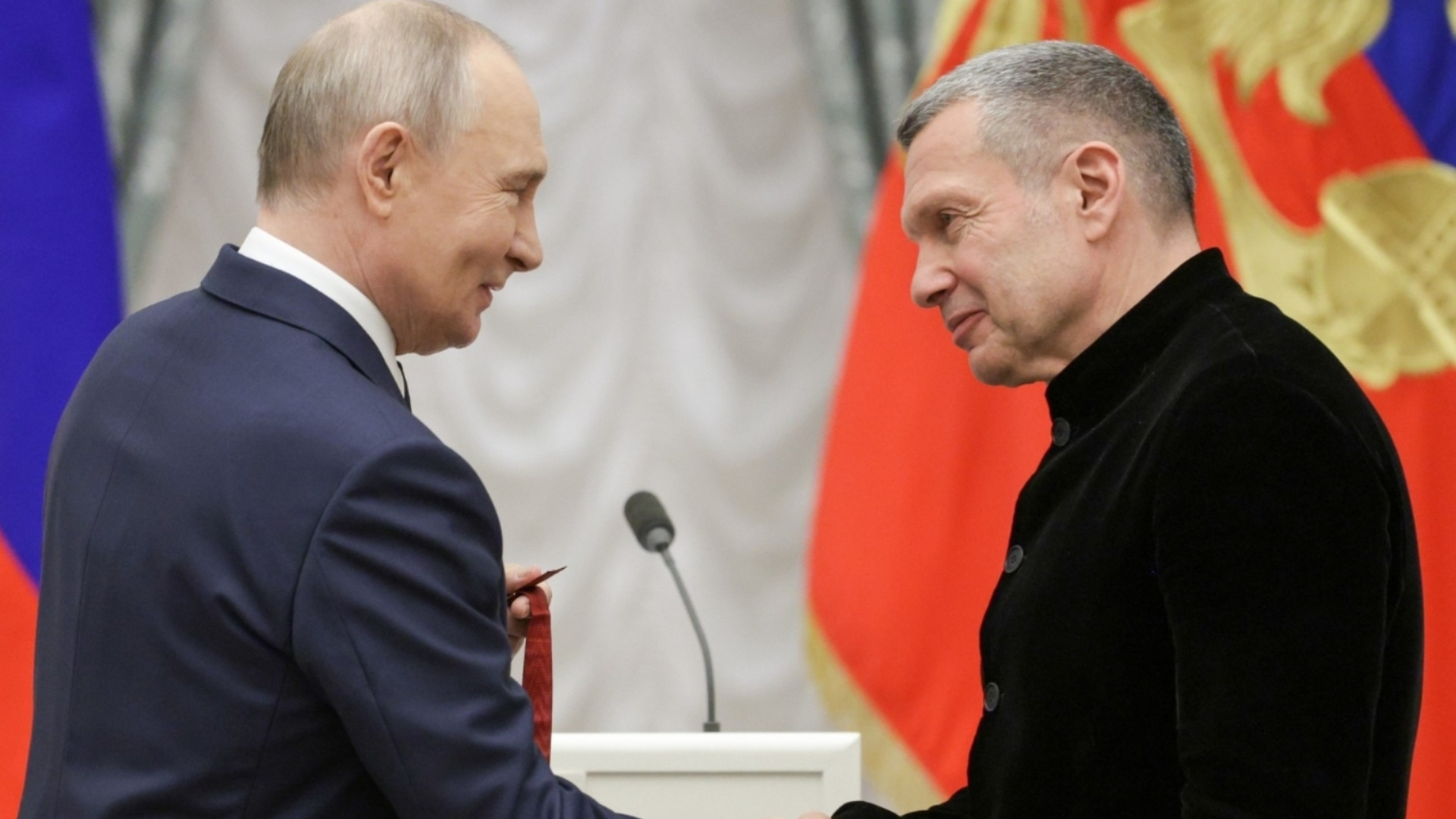 Хайде арести и в чужбина: Соловьов усилено работи Путин да спечели 100% на изборите за Думата (ВИДЕО)