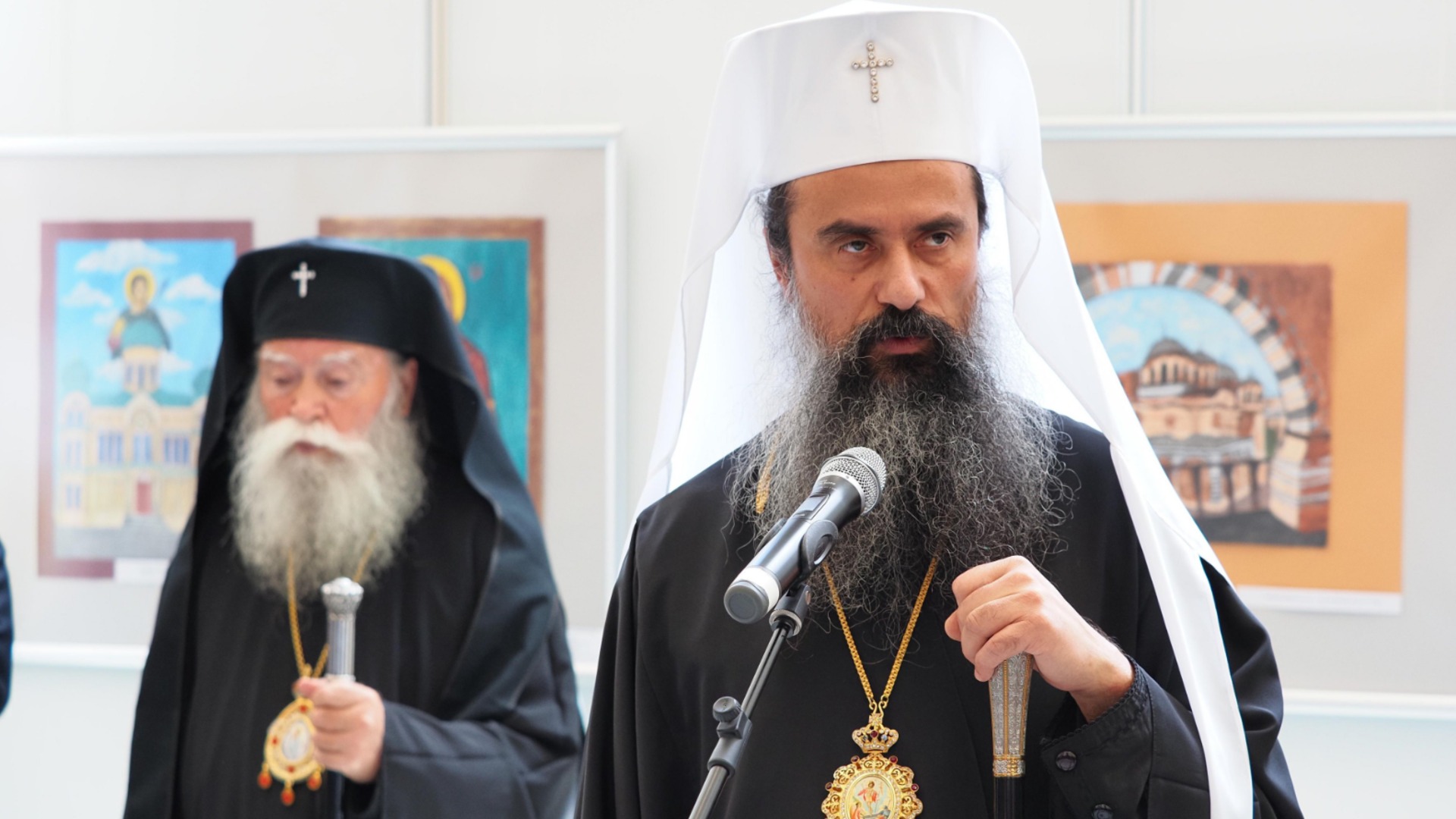 Синодът иска да одобрява програмите по религия и на децата да се пишат оценки