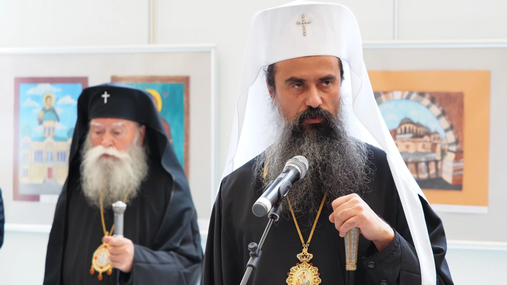 Синодът иска да одобрява програмите по религия и на децата да се пишат оценки