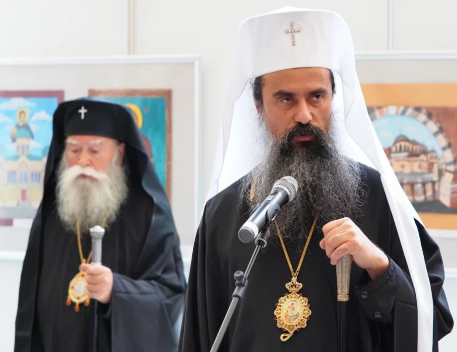 Синодът иска да одобрява програмите по религия и на децата да се пишат оценки