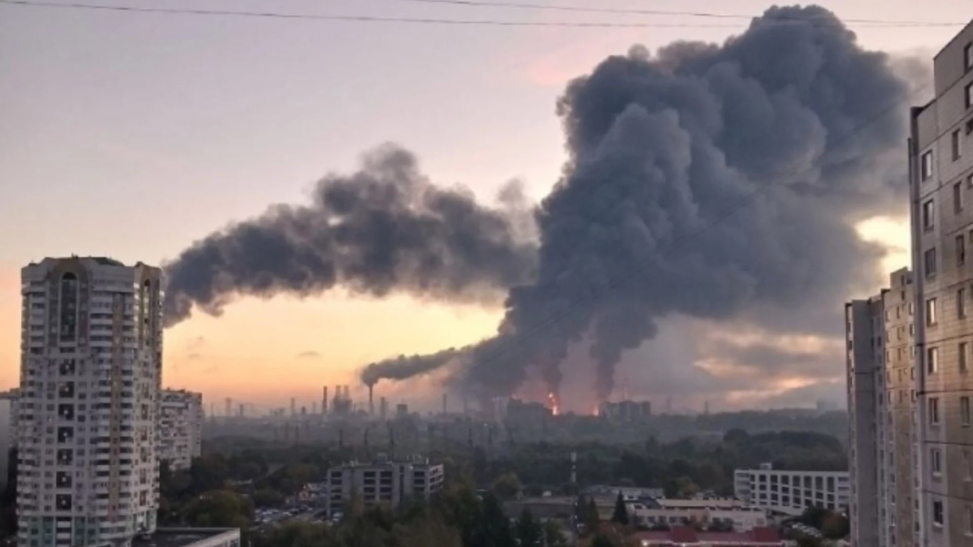 Точно за изборите в Русия: Огнен ад в Московската рафинерия и Подмосковието от над 450 украински дрона (ВИДЕО)