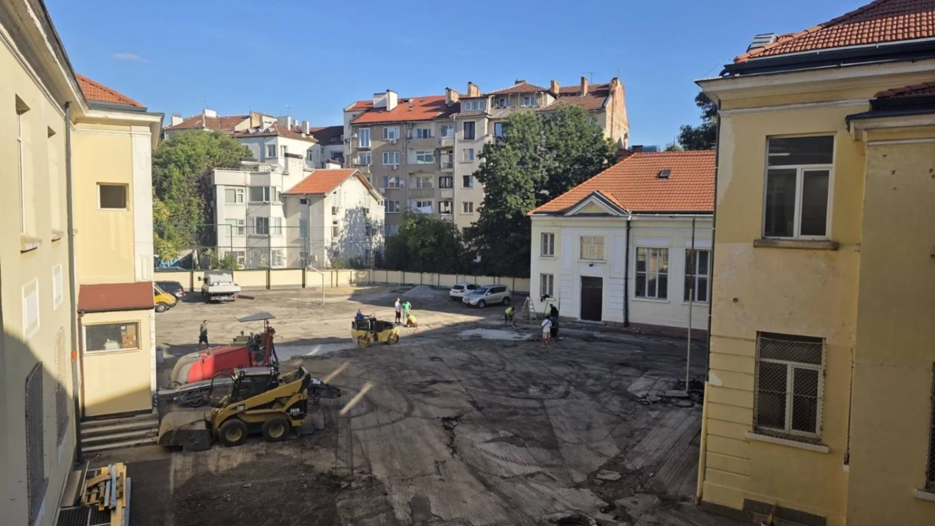 Камери със звук в столично училище: Директорът отрича незаконно подслушване, проверки не откриват нищо
