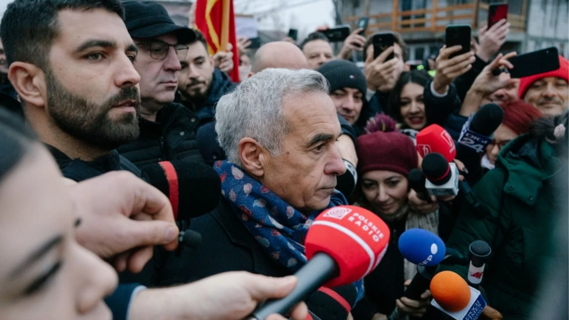 Арестуваха неуспешния румънски кандидат-президент Калин Джорджеску заради измама за над 1 млн. евро