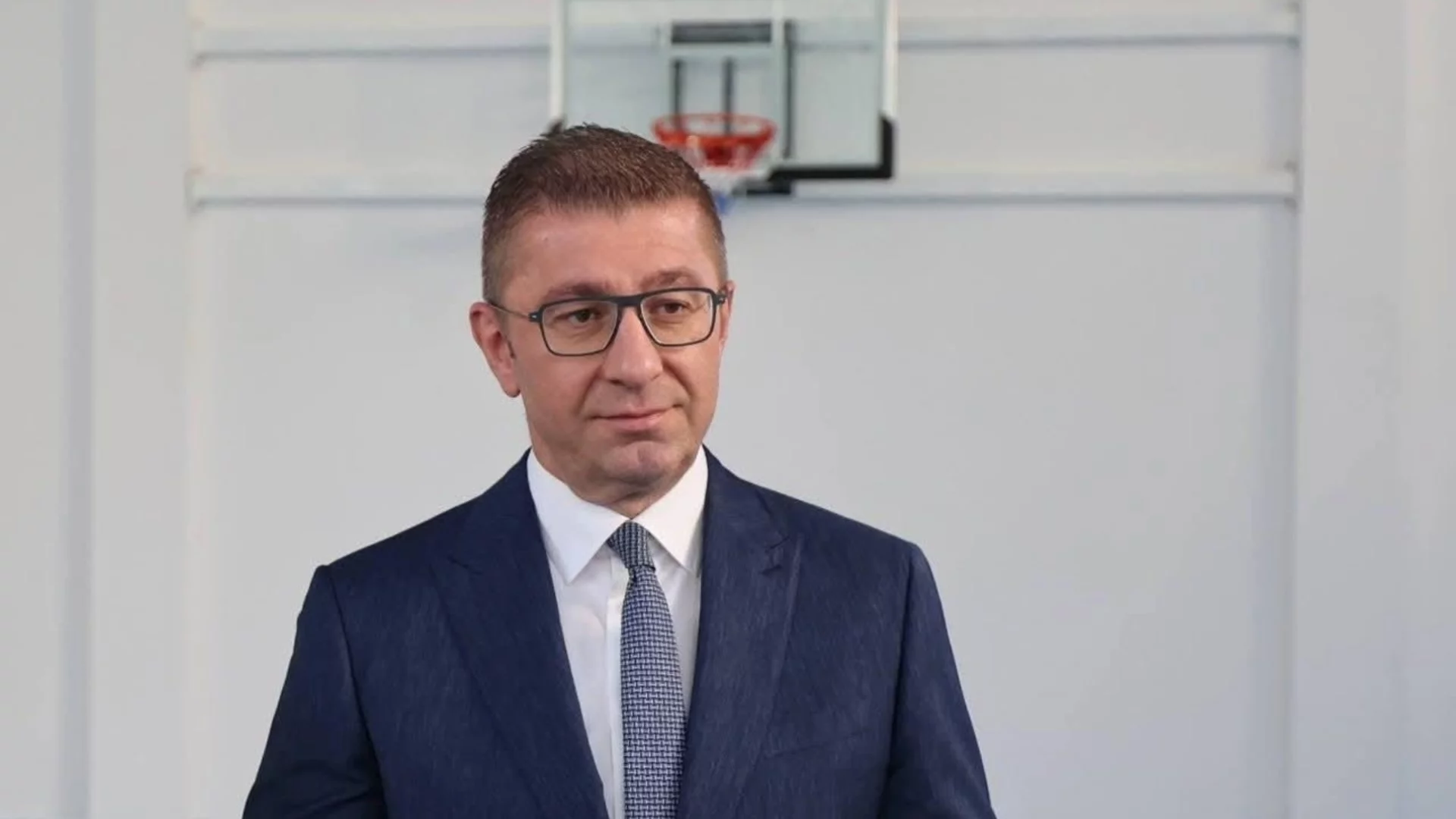 Мицкоски търси помощ от ЕС в Ню Йорк за "преодоляване на различията с България"