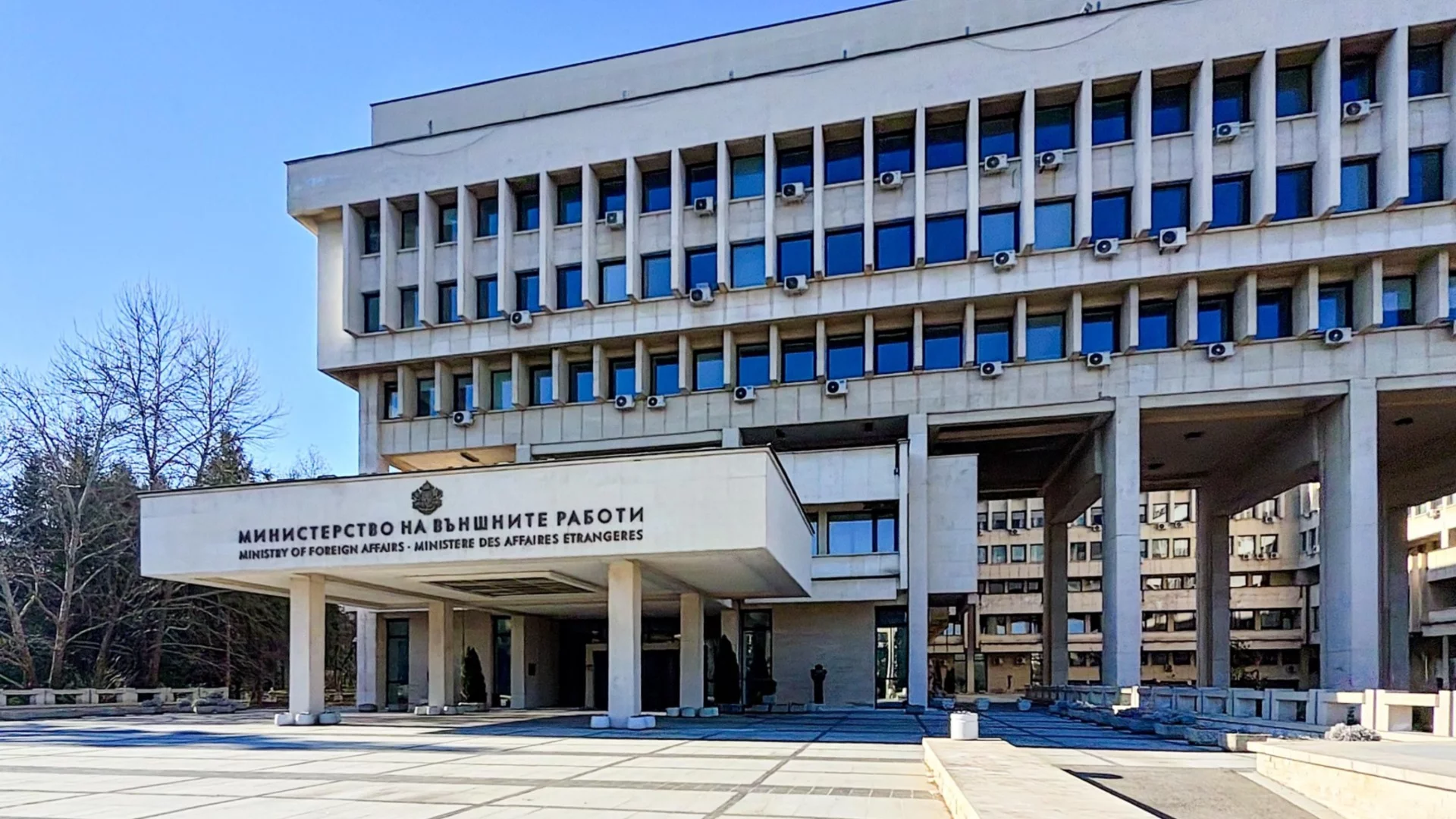 Инспекция на място в ОАЕ: МВнР привика посланик Иван Йорданов заради скандала с полетите на Пеевски