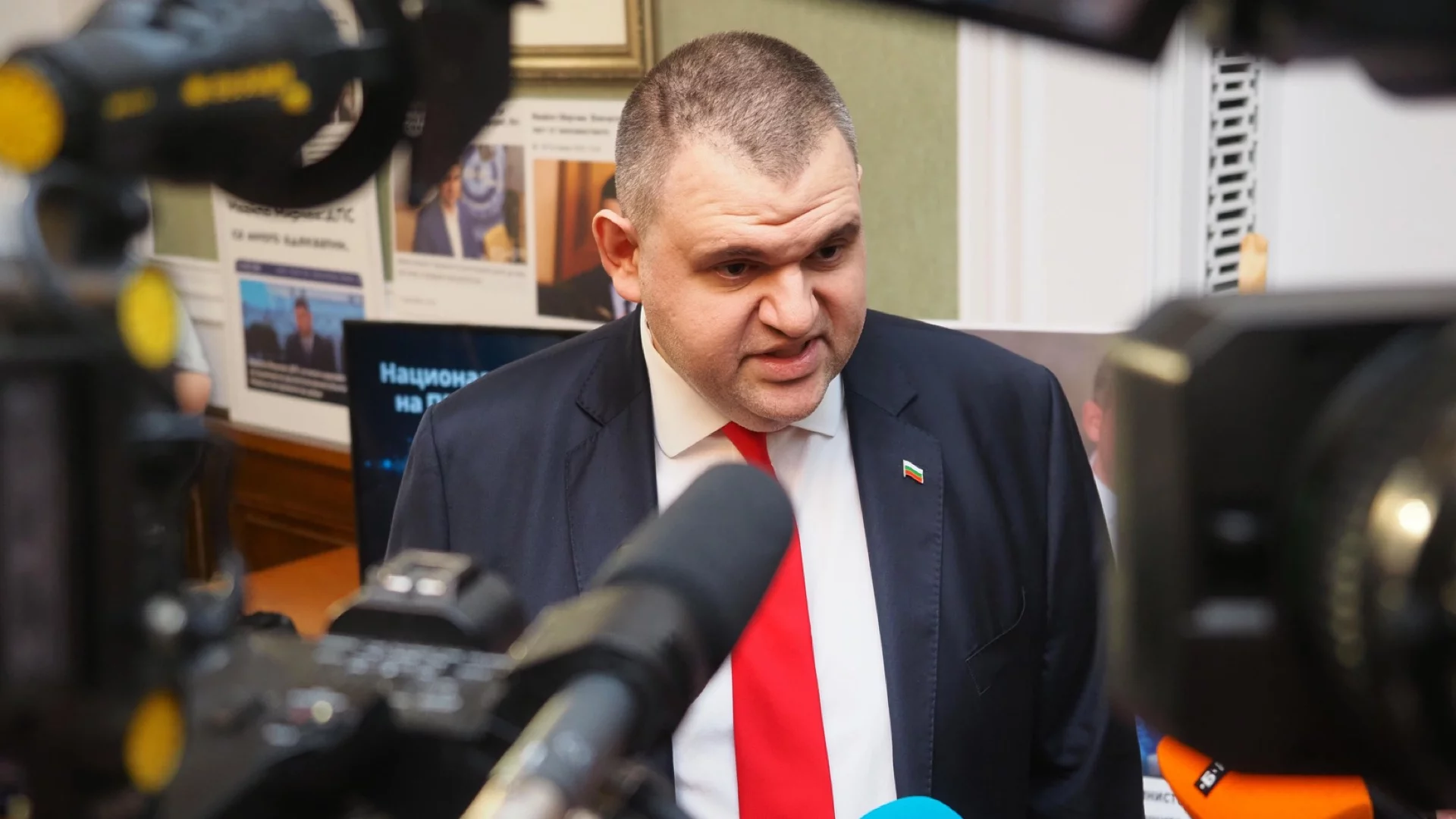 "Всичко това са лъжи": Пеевски отрече връзка с фирми за мантинели