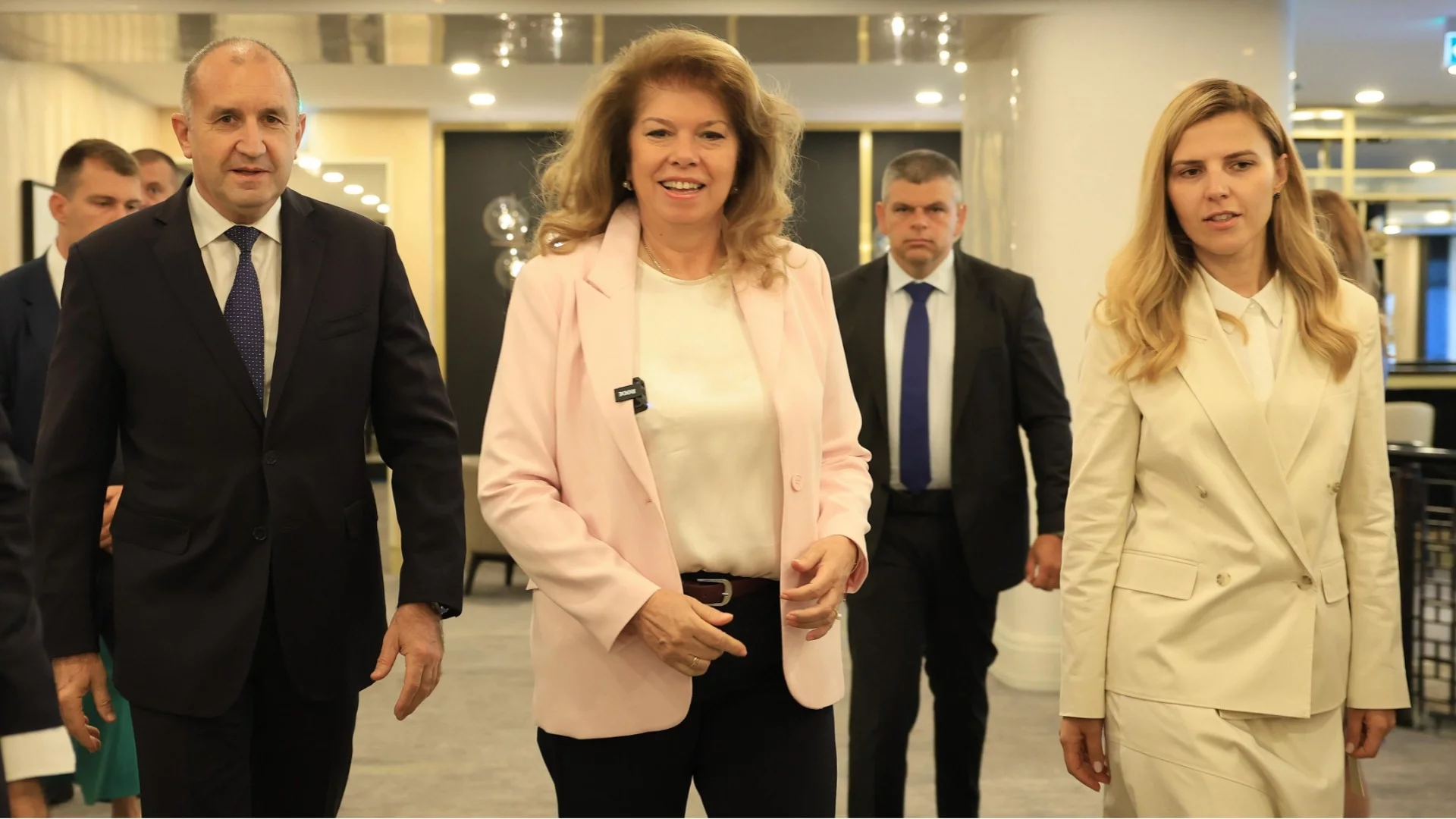"Многопластовата" дипломация, епизод пореден: България пак (не) подписа декларацията в подкрепа на Украйна