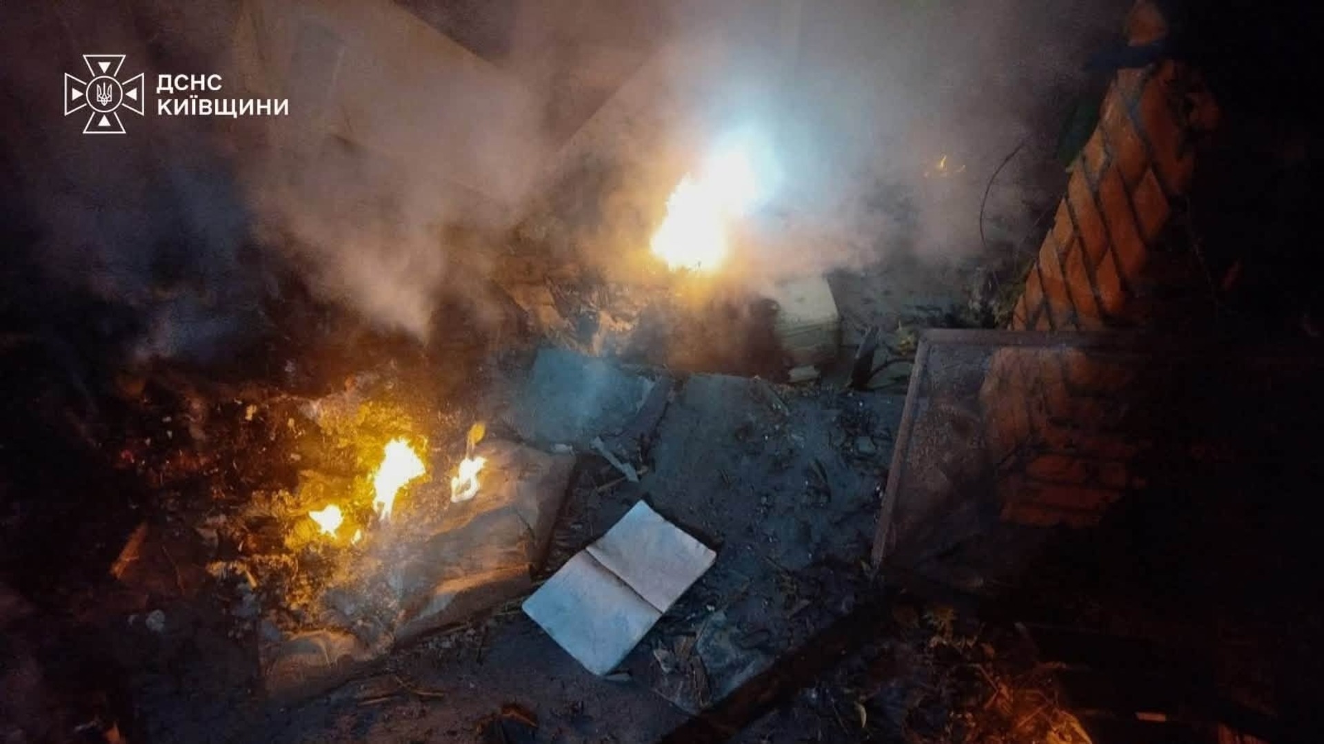 645 дрона над Русия и удар по водеща рафинерия, Украйна пак вади тела изпод отломките (ВИДЕО)