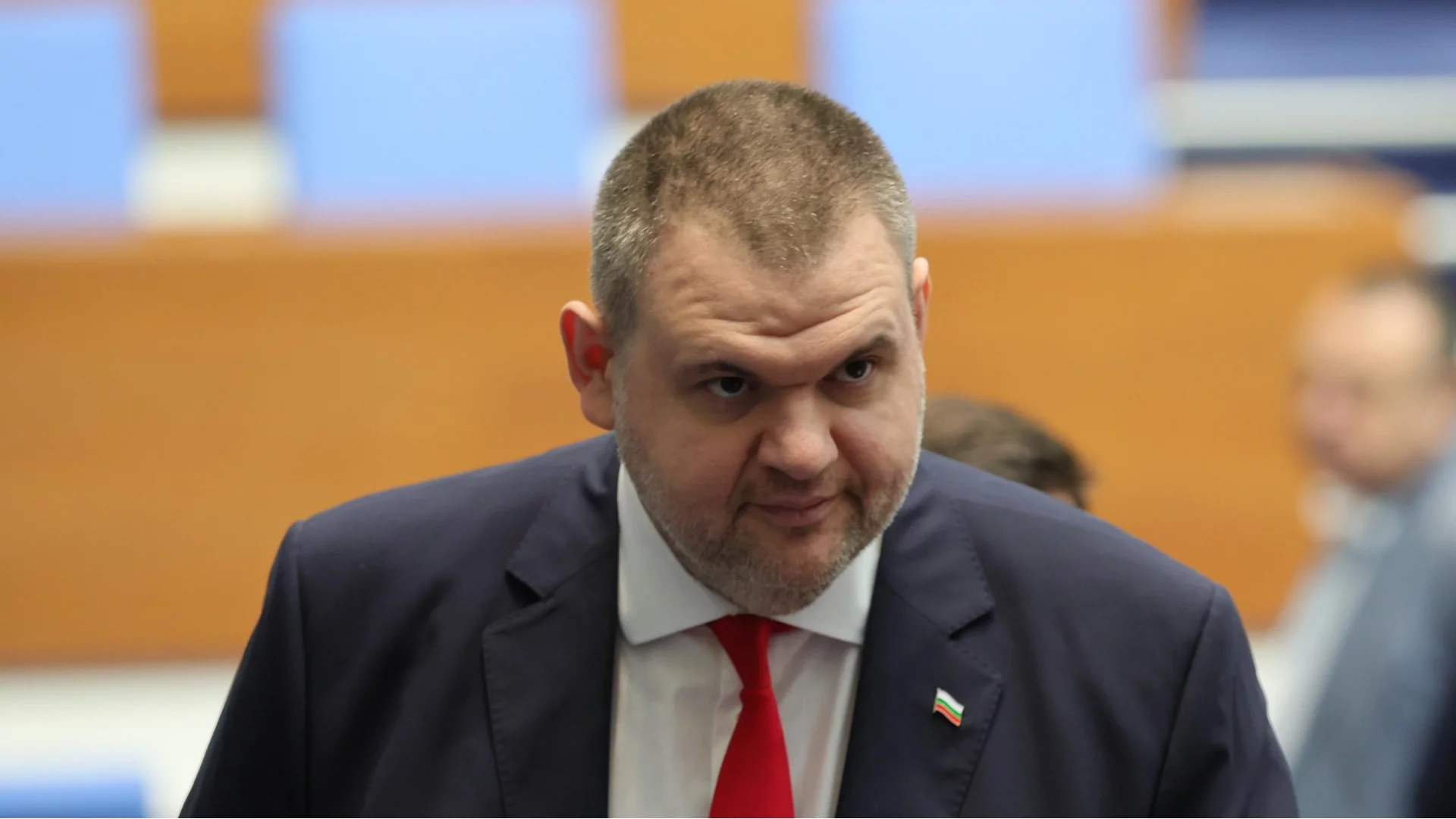 Пеевски да си търси нова централа: Съдът засега отхвърли жалбата на ДПС