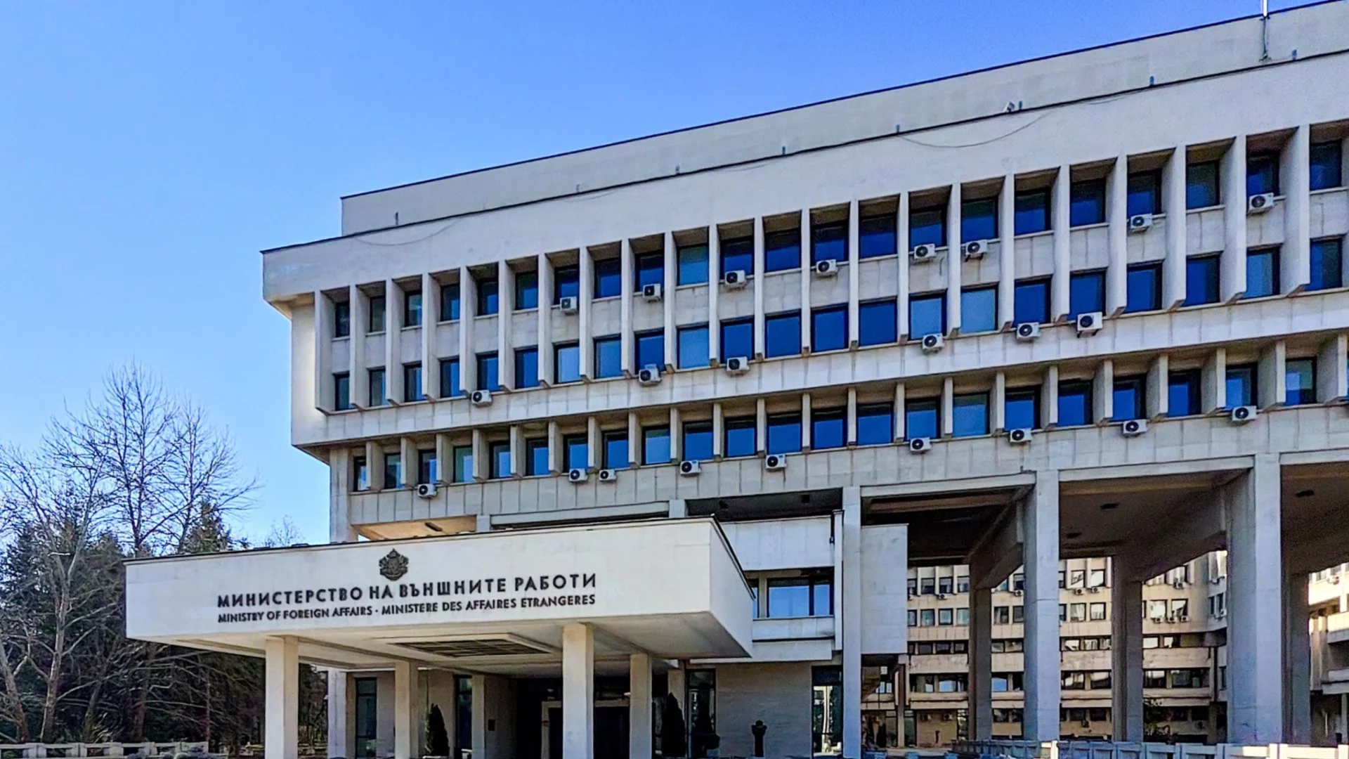 МВнР каза колко са заявленията за гласуване в чужбина