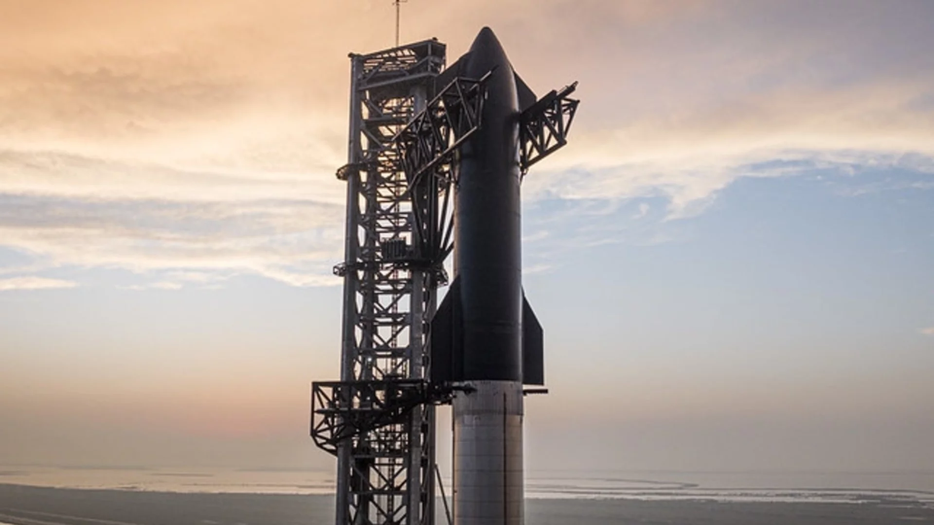 Изстрелването на Starship: Как завърши полетът на най-голямата ракета в света