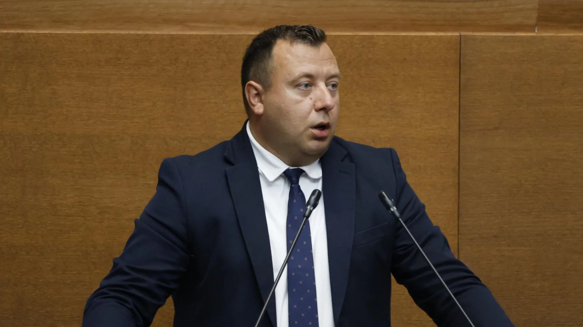 "Връщаме се в отдавна отминали времена": "Възраждане" с критика към Радев след убийството на Филипов