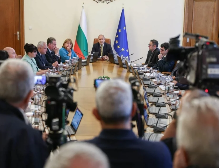 Вързан ключ: Правителството на Радев с антинаграда за достъп до информация (ВИДЕО)
