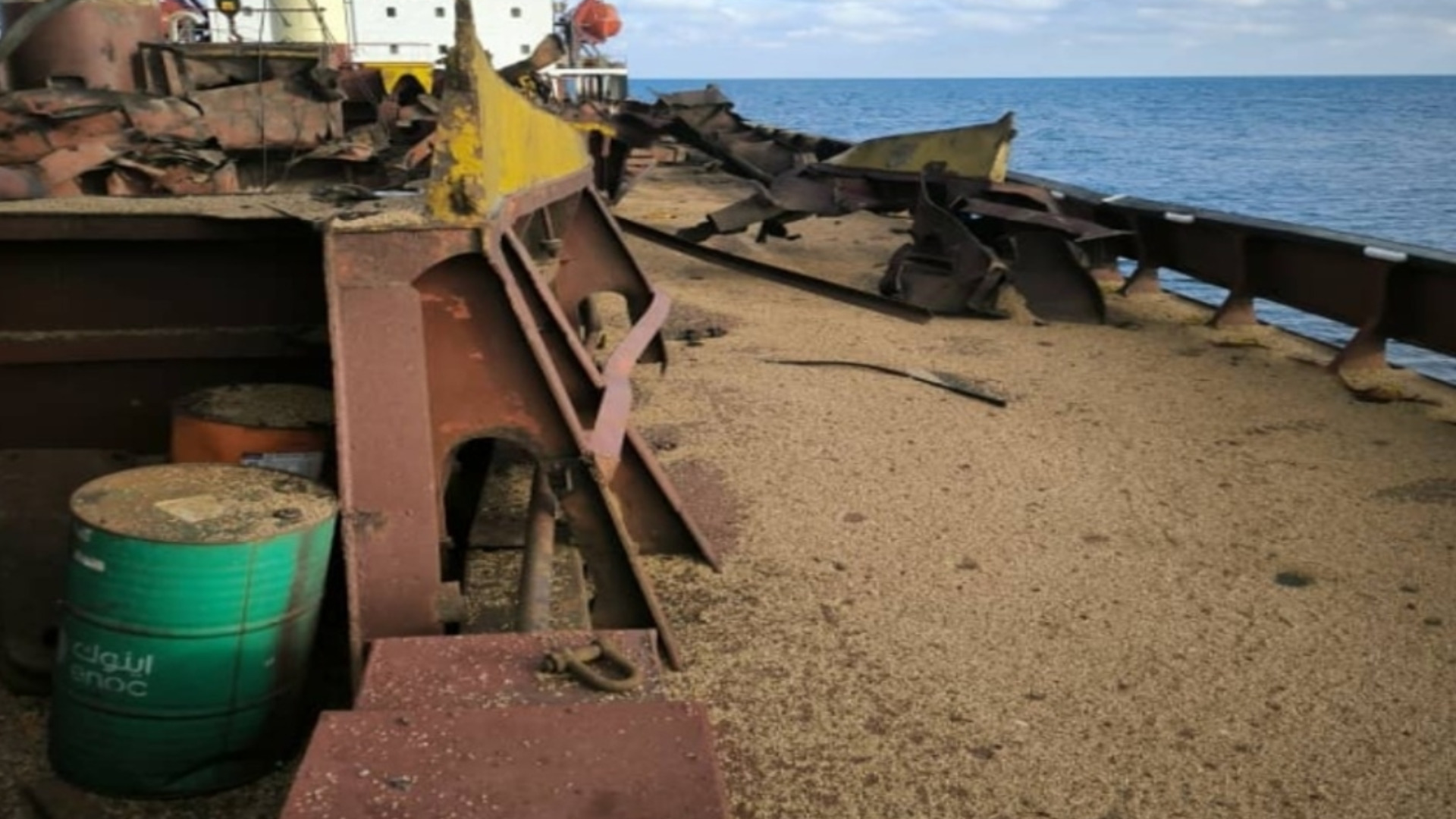 Пожар и убити моряци на турски кораб в Черно море - изглежда е атака с дронове (ВИДЕО)