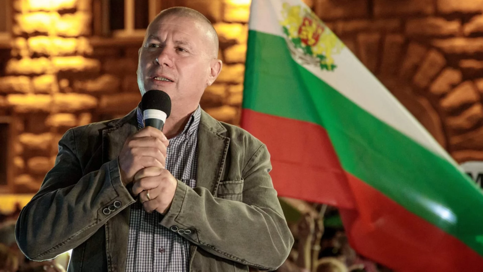 Ген. Шивиков: Да не правим внушение, че има нападение: Това е мироналагаща операция