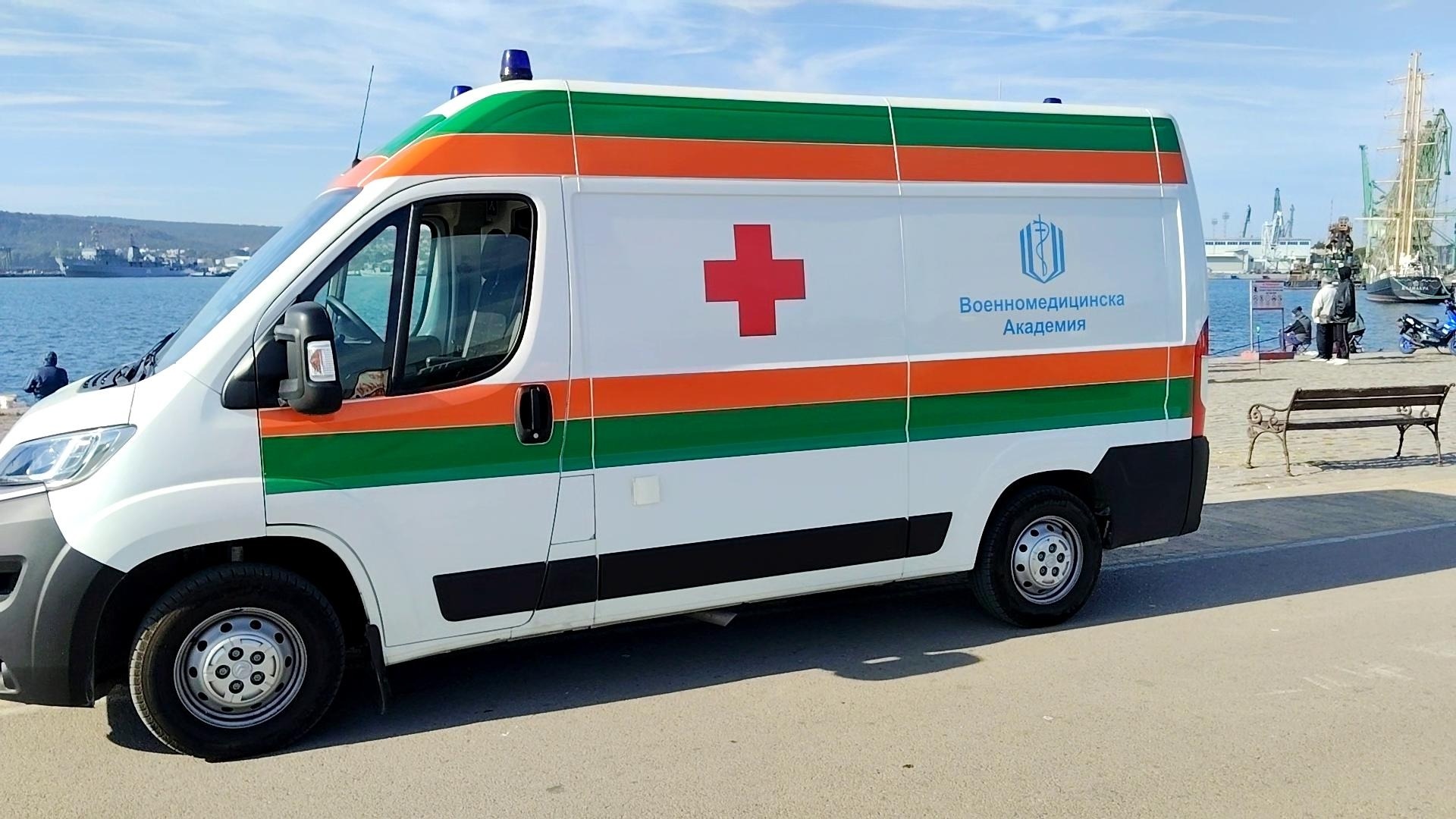 Изпратиха линейка от Варна за двама души от поразените в български води кораби, цял екипаж е в неизвестност