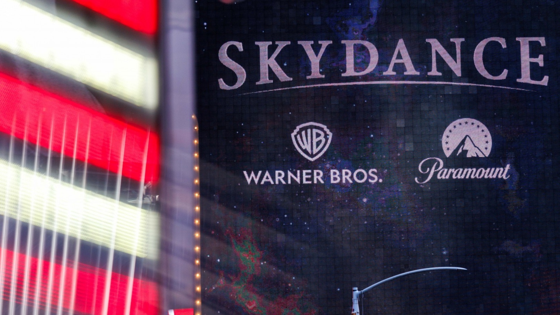 Мегасделката е факт: Paramount окончателно придоби Warner Bros. Discovery