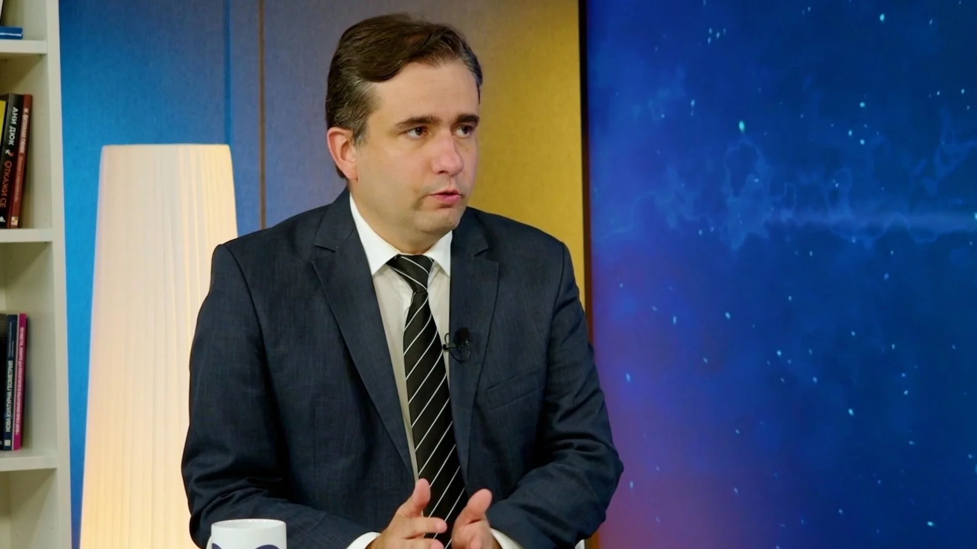 "Утре може да е български кораб, не можем да клекнем и да сме милички с Путин": Божанов за дроновете в Черно море (ВИДЕО)