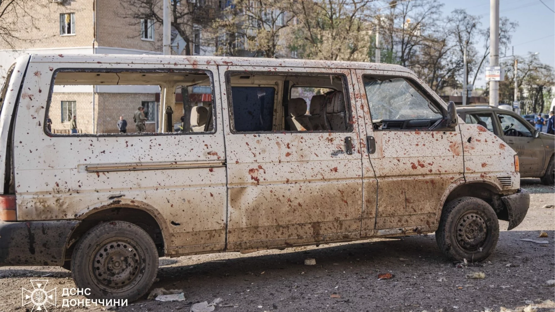 Зеленски обеща да отвърне на Русия след десетките убити при атака по автобуси в Краматорск (ВИДЕО)