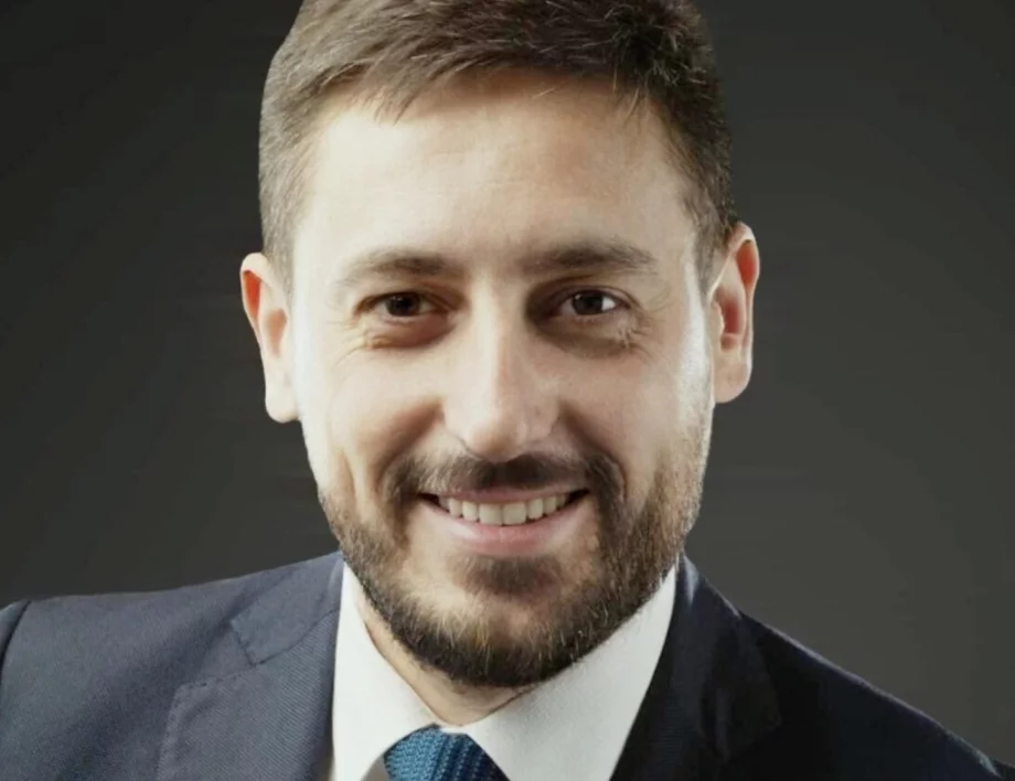 От "може да идете в "Белене" до дело: Петар Богойески заплаши Actualno след разкритие за българското му гражданство (СНИМКИ)