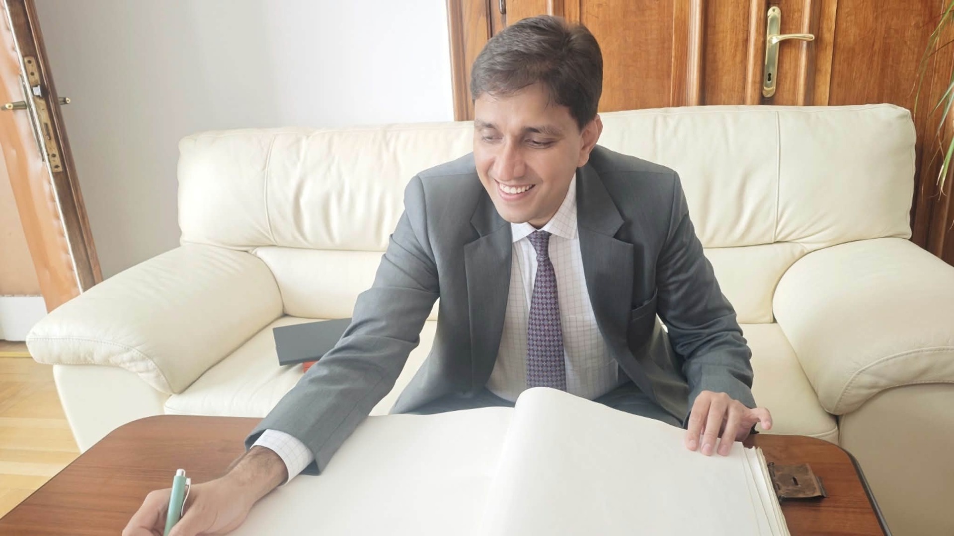 Кметът на Плевен се срещна с представители на Посолството на Индия
