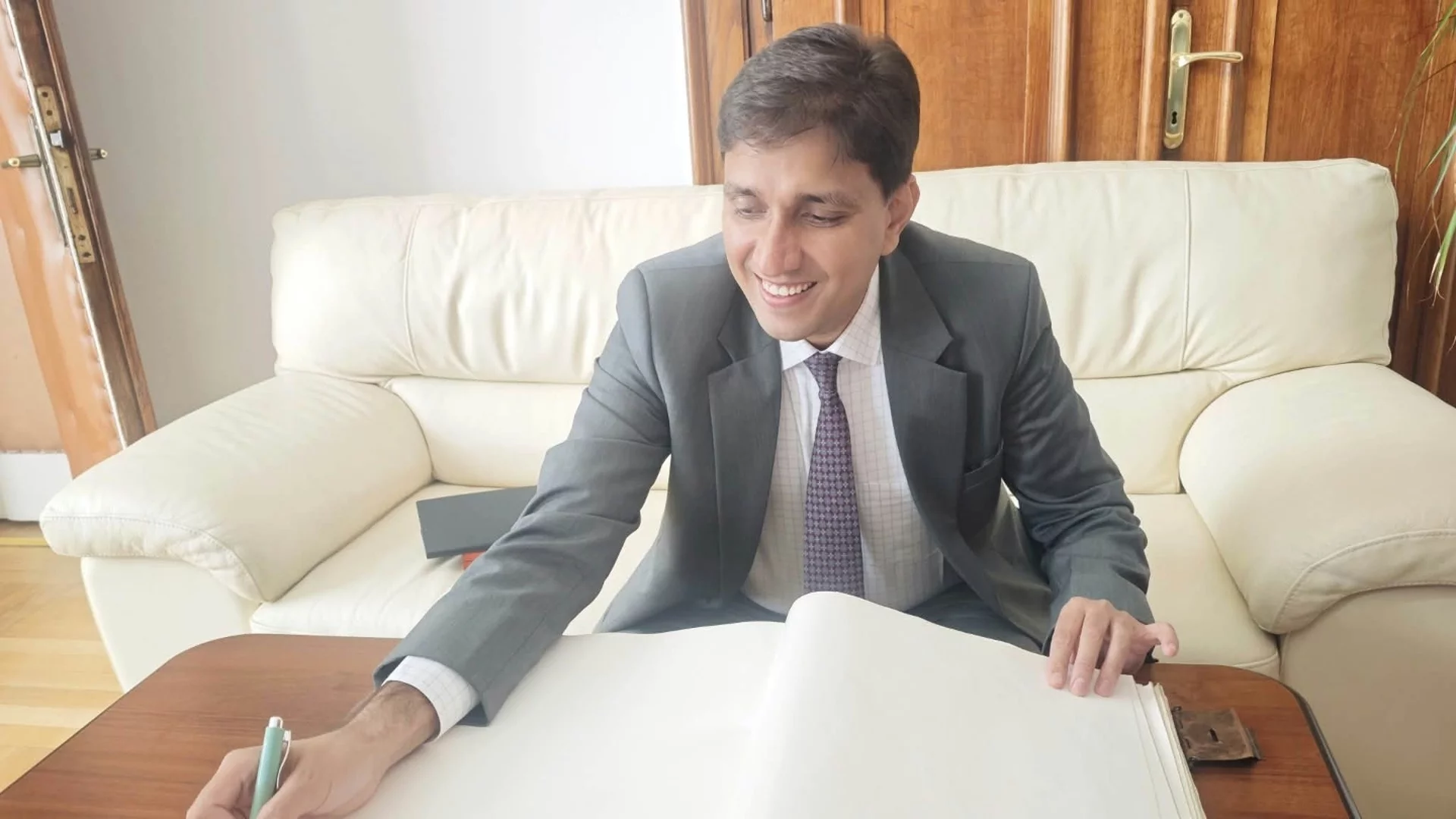 Кметът на Плевен се срещна с представители на Посолството на Индия